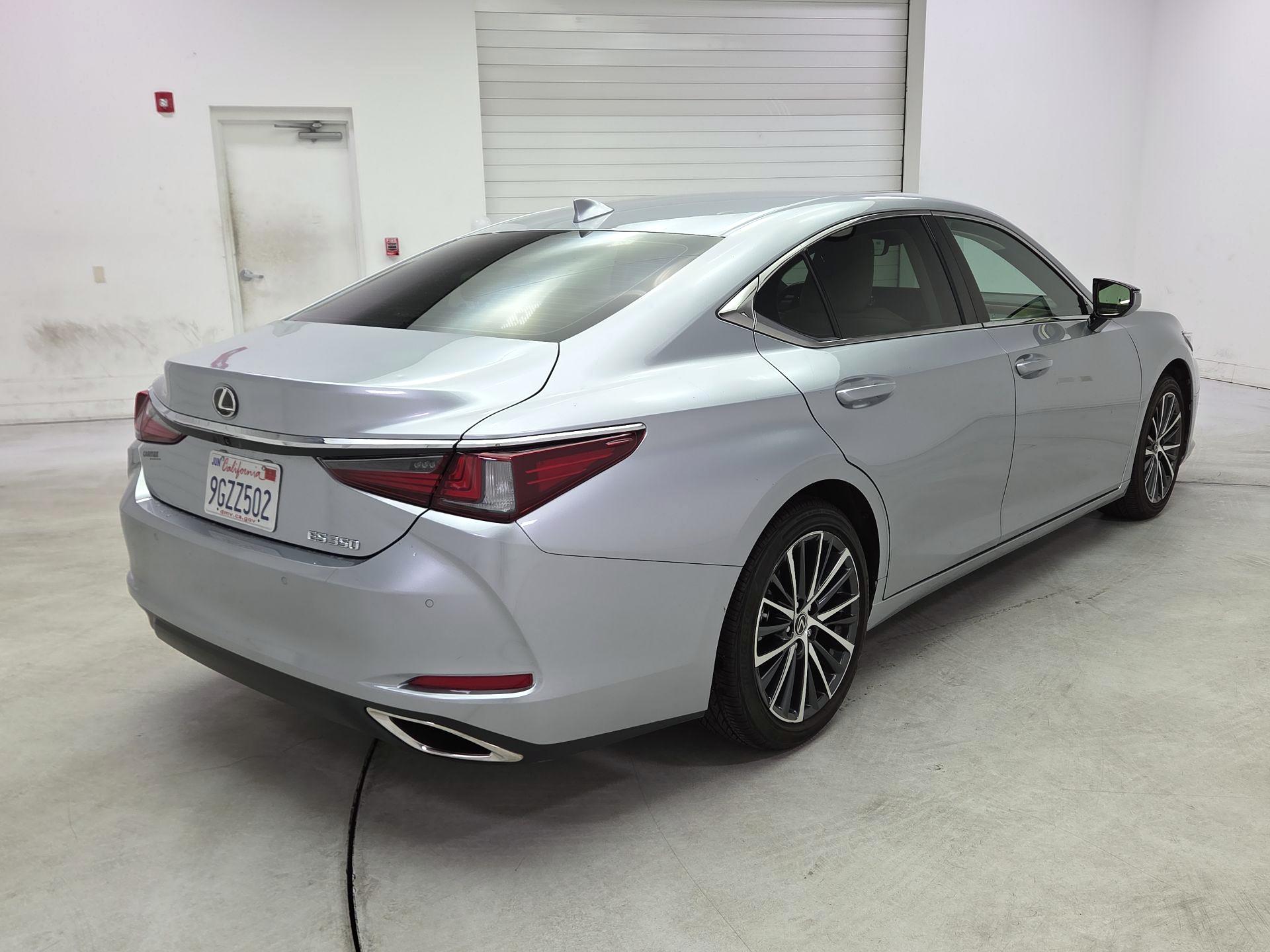 Thumbnail: 2023 Lexus ES - 5