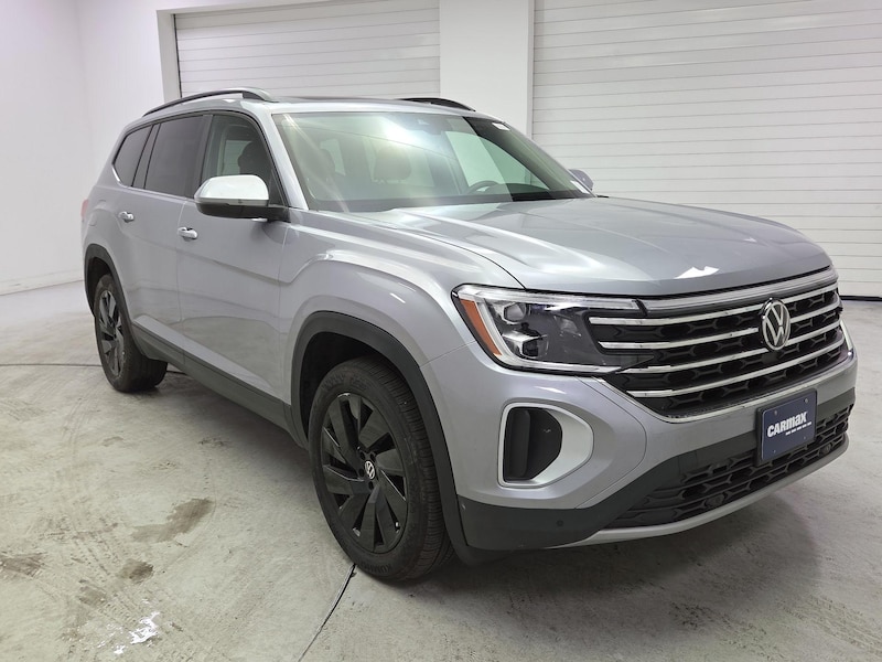 2024 Volkswagen Atlas SE w/Tech