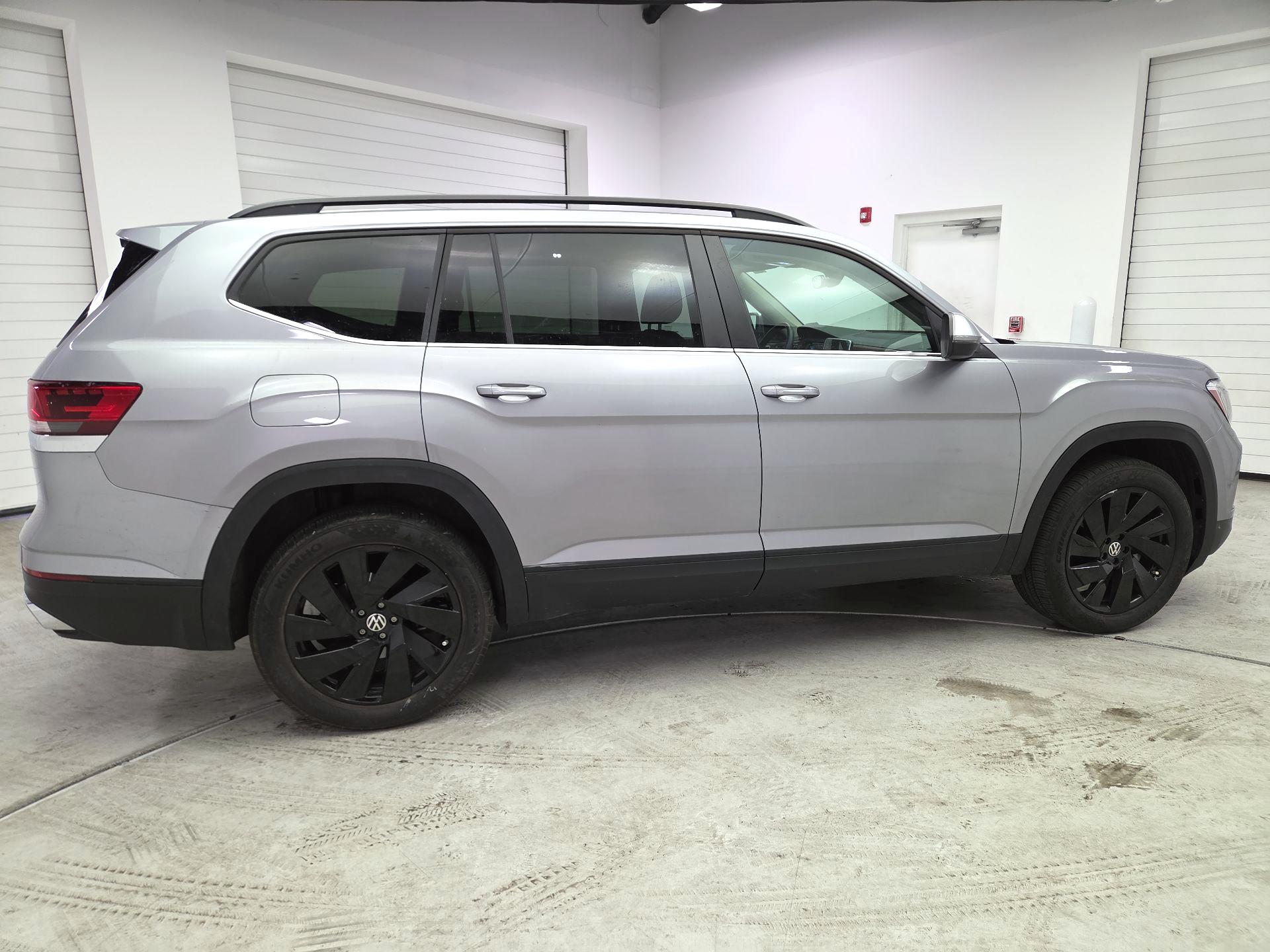 Thumbnail: 2024 Volkswagen Atlas - 4