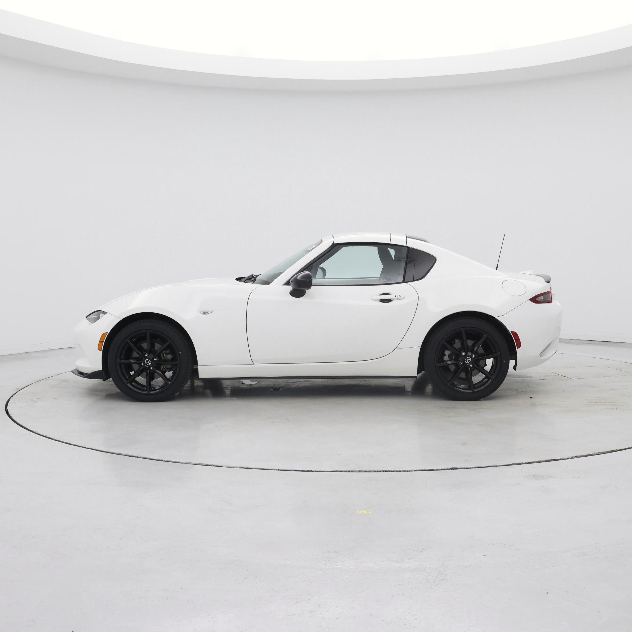 Thumbnail: 2021 Mazda MX-5 Miata - 3