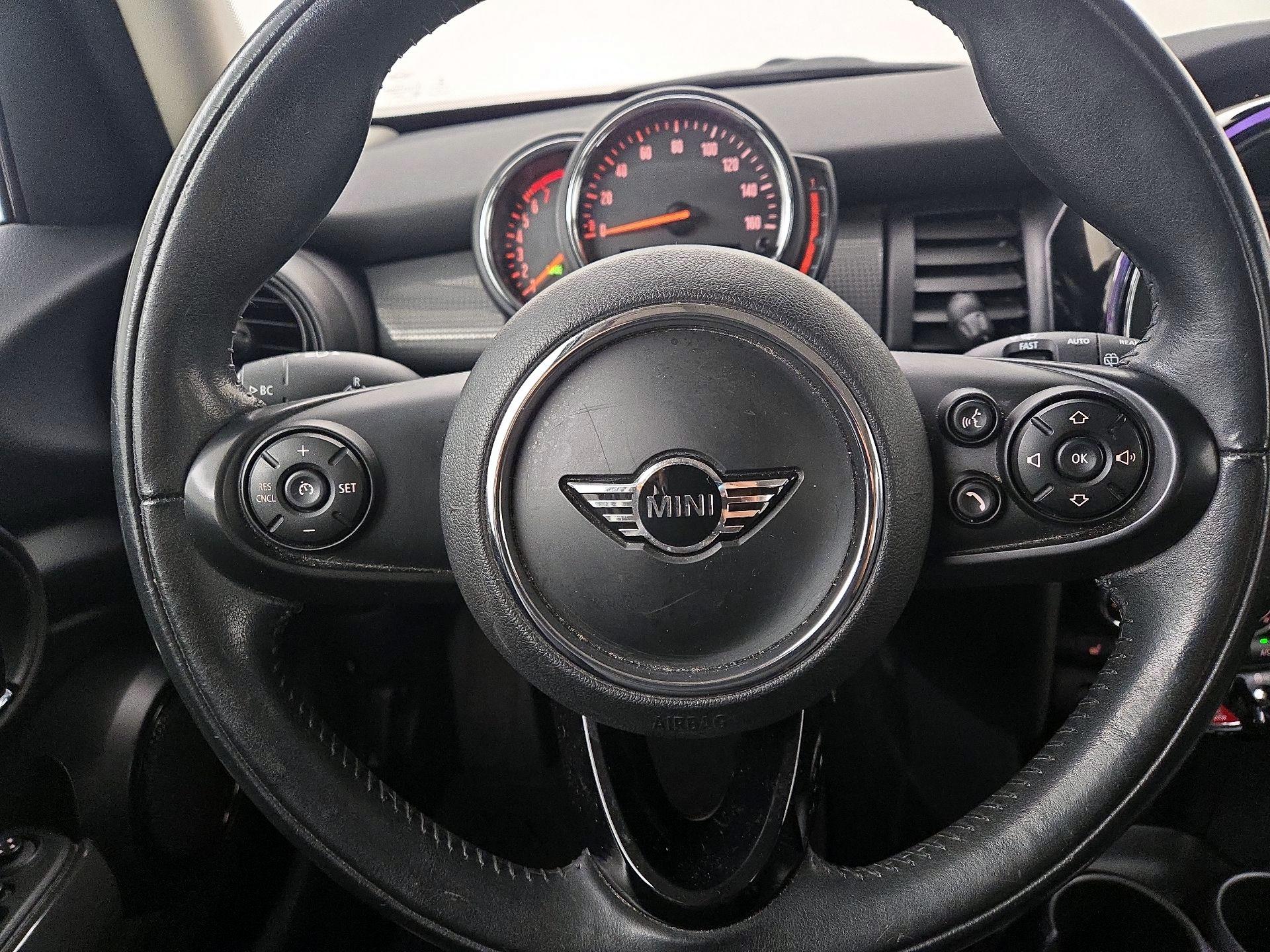 Thumbnail: 2019 MINI Cooper Hardtop - 10