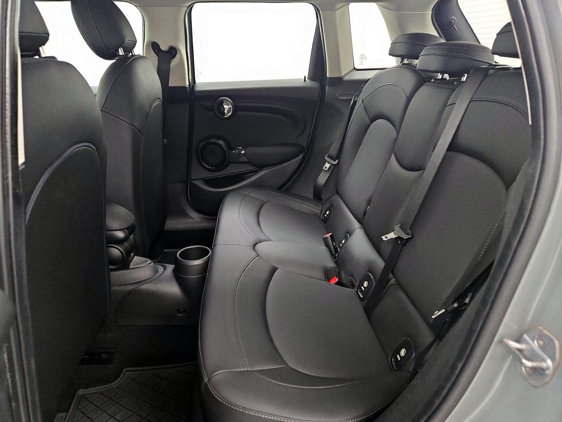 Thumbnail: 2019 MINI Cooper Hardtop - 19