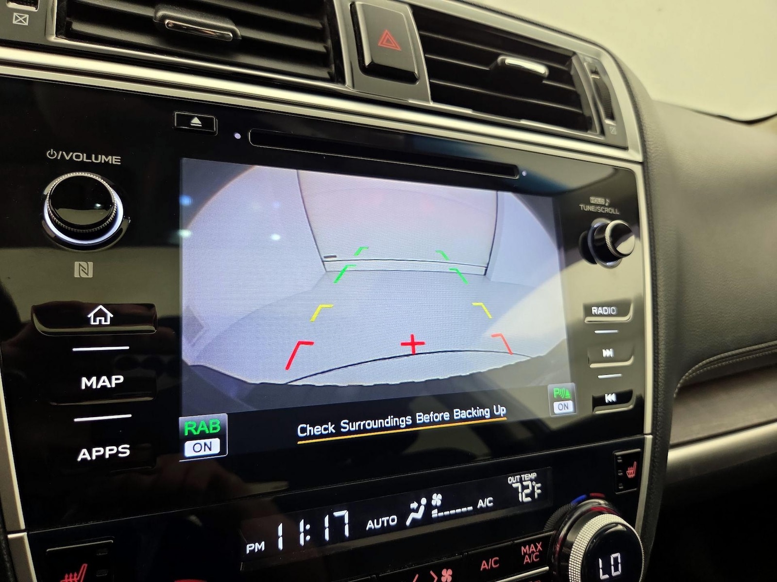 2018 Subaru Outback Limited - Photo 16