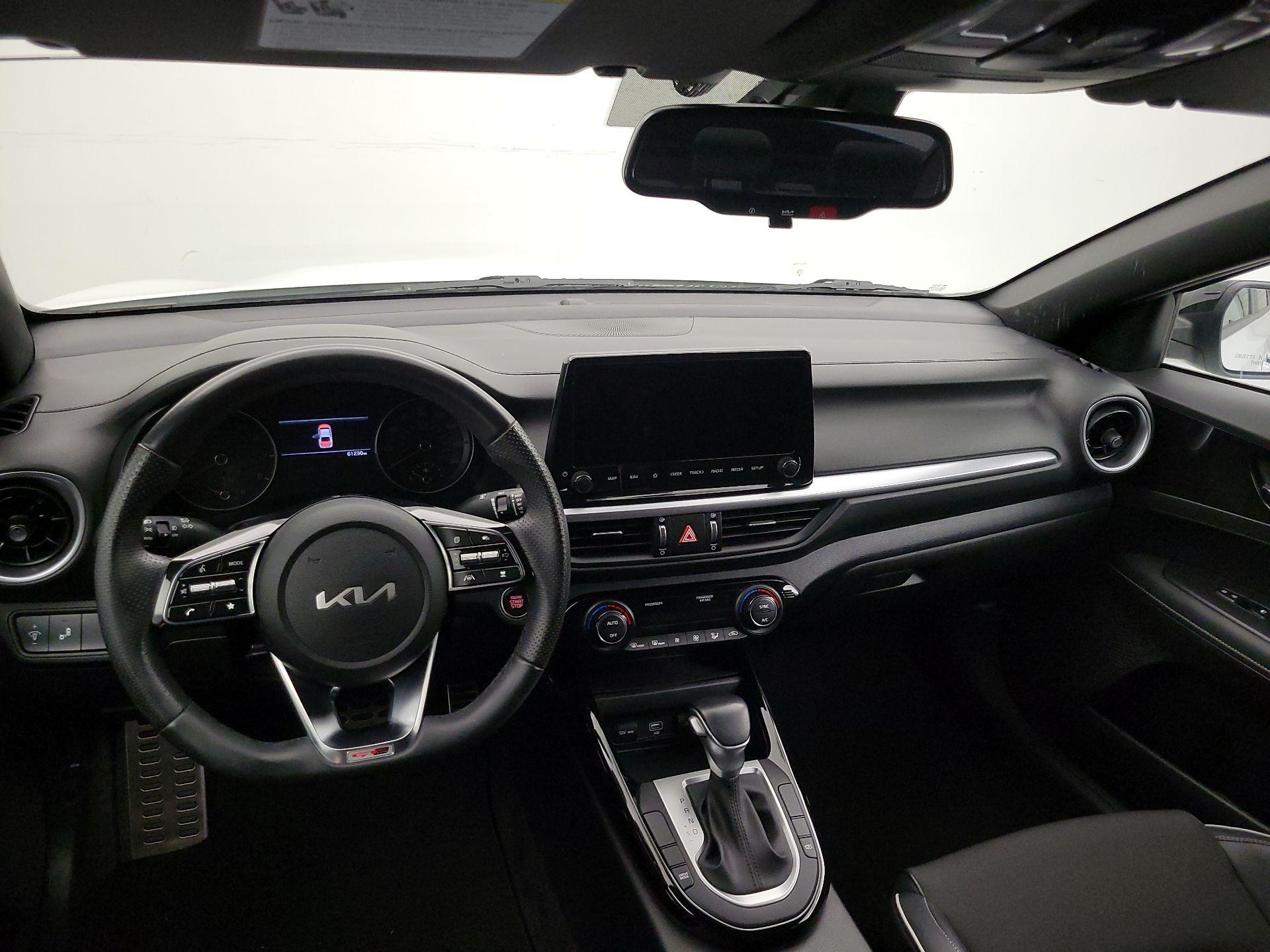 Thumbnail: 2023 Kia Forte - 9