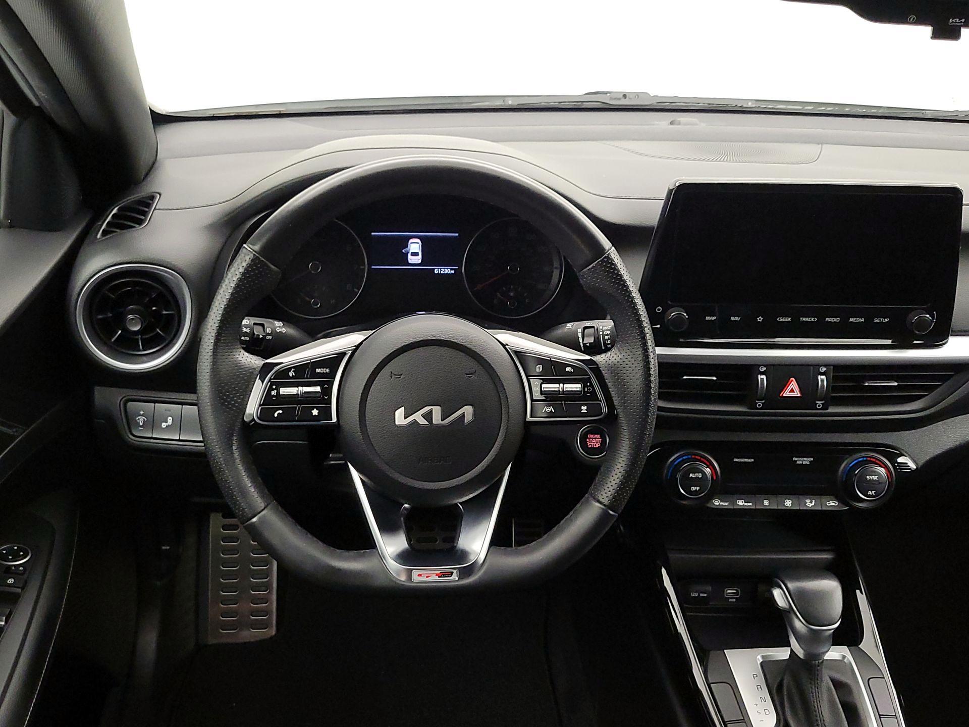 Thumbnail: 2023 Kia Forte - 10