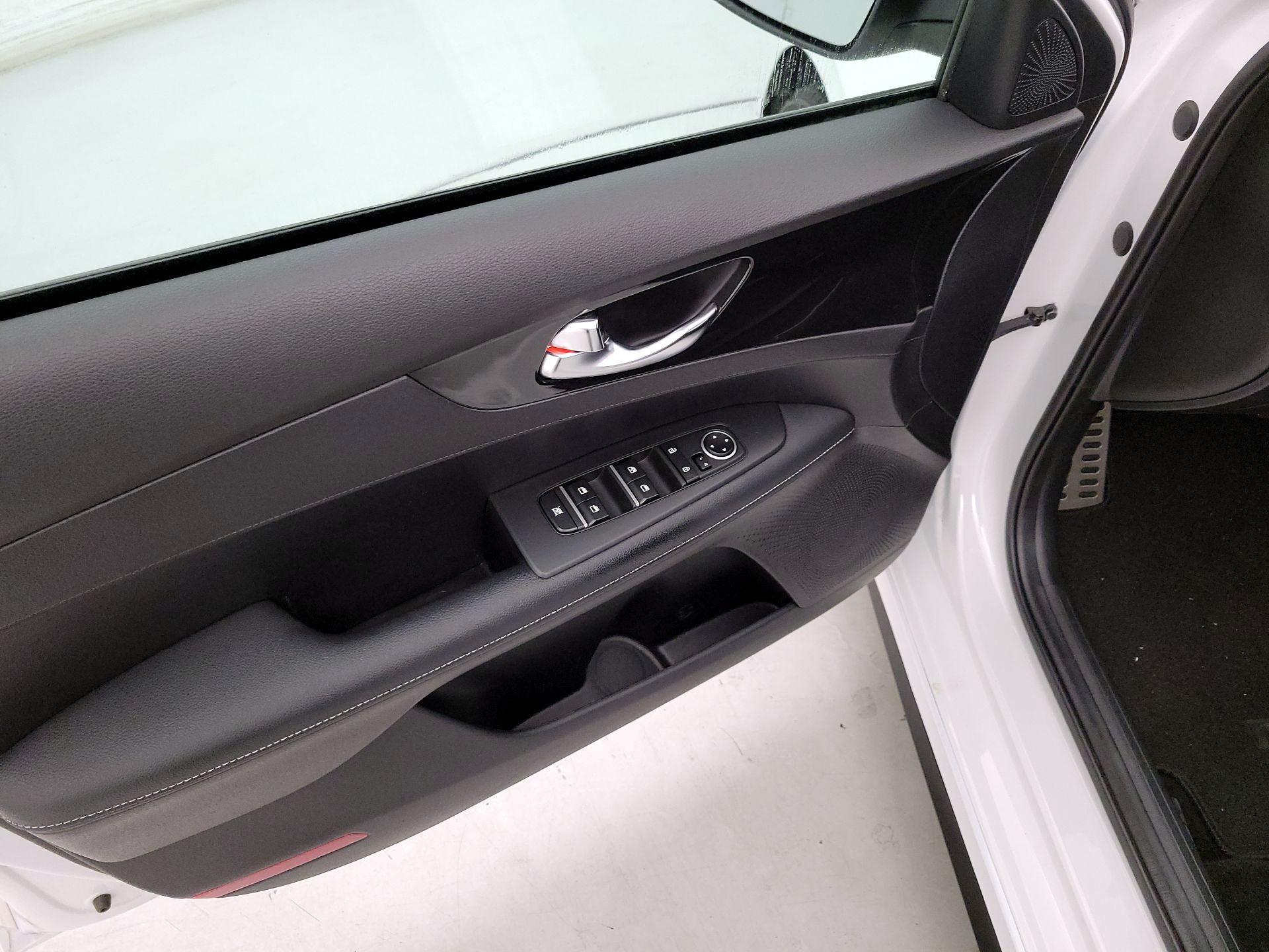 Thumbnail: 2023 Kia Forte - 12