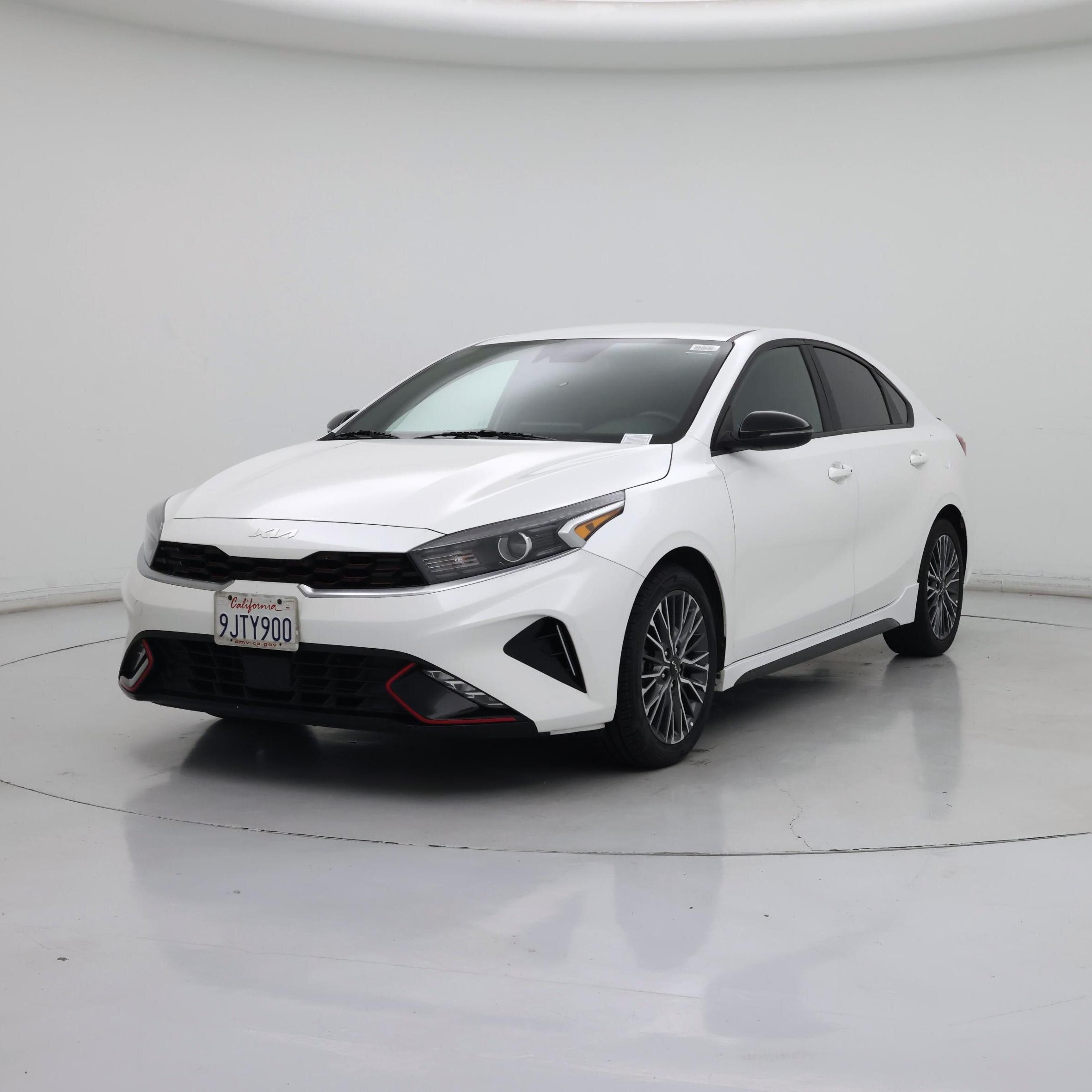 Thumbnail: 2023 Kia Forte - 4
