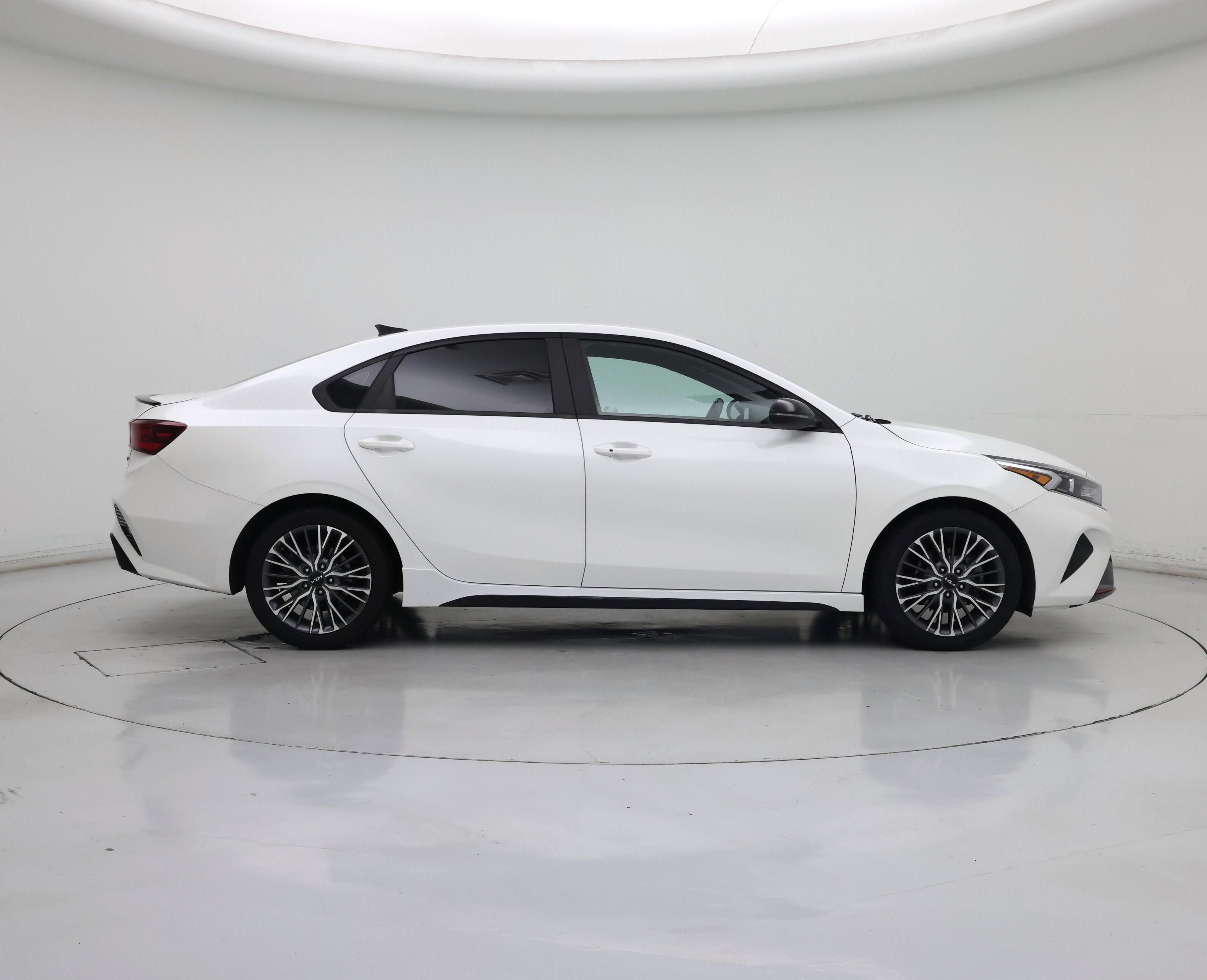 Thumbnail: 2023 Kia Forte - 7