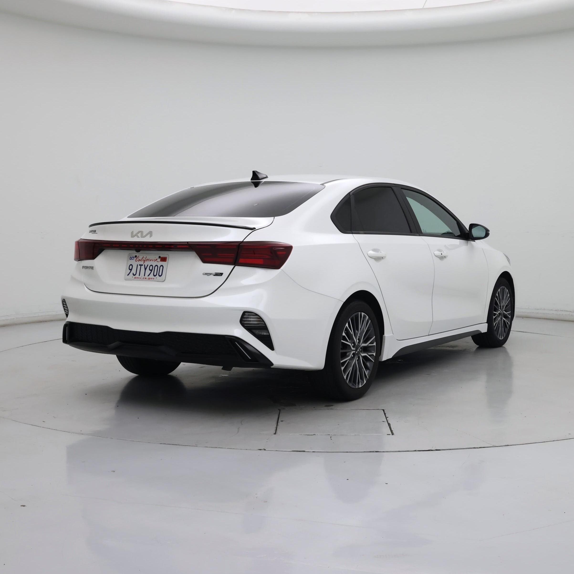 Thumbnail: 2023 Kia Forte - 8