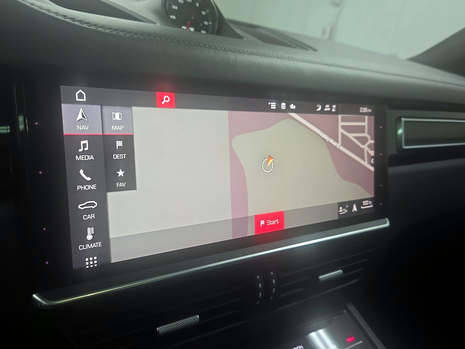 Thumbnail: 2021 Porsche Cayenne - 14