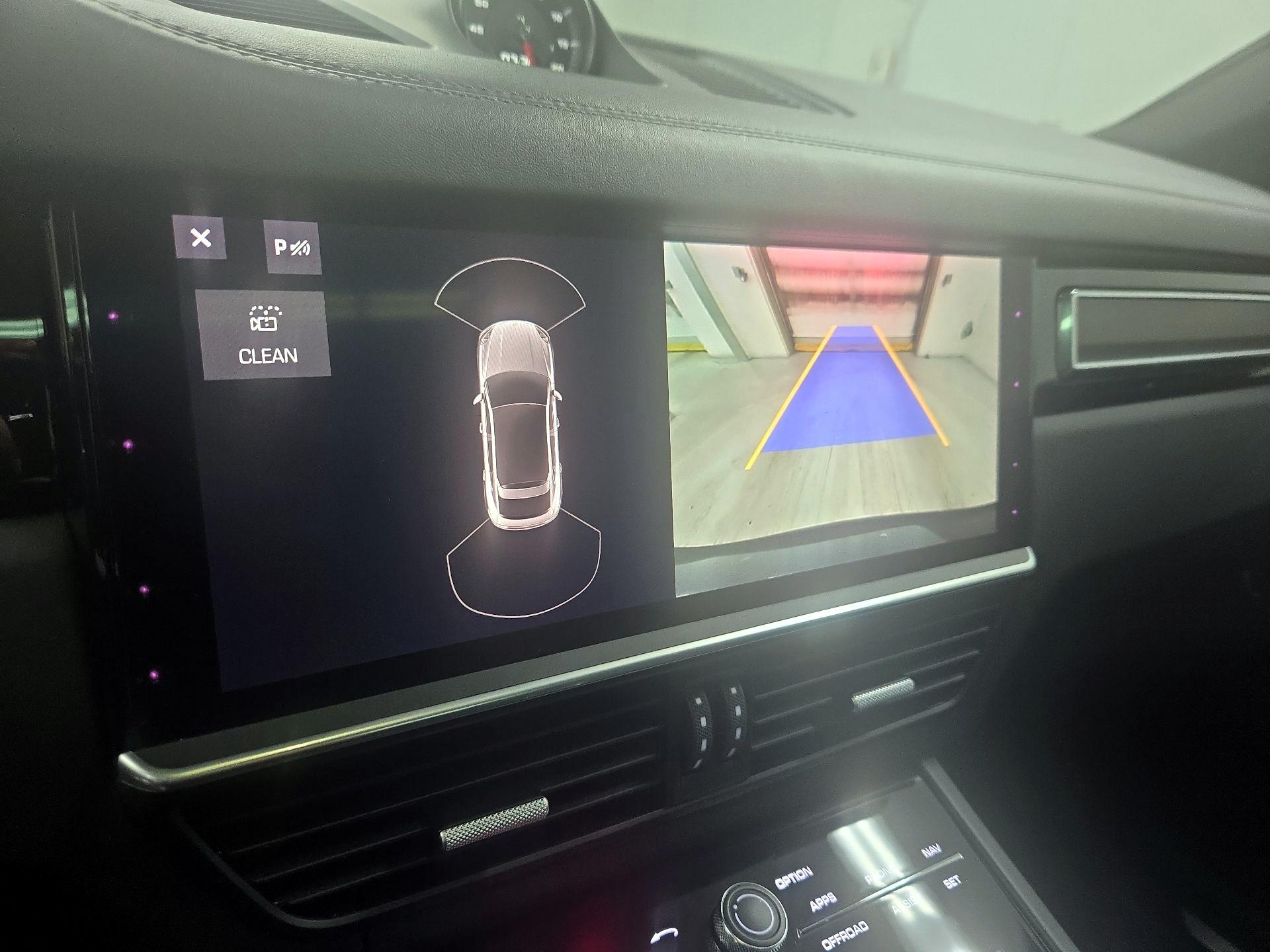 Thumbnail: 2021 Porsche Cayenne - 15