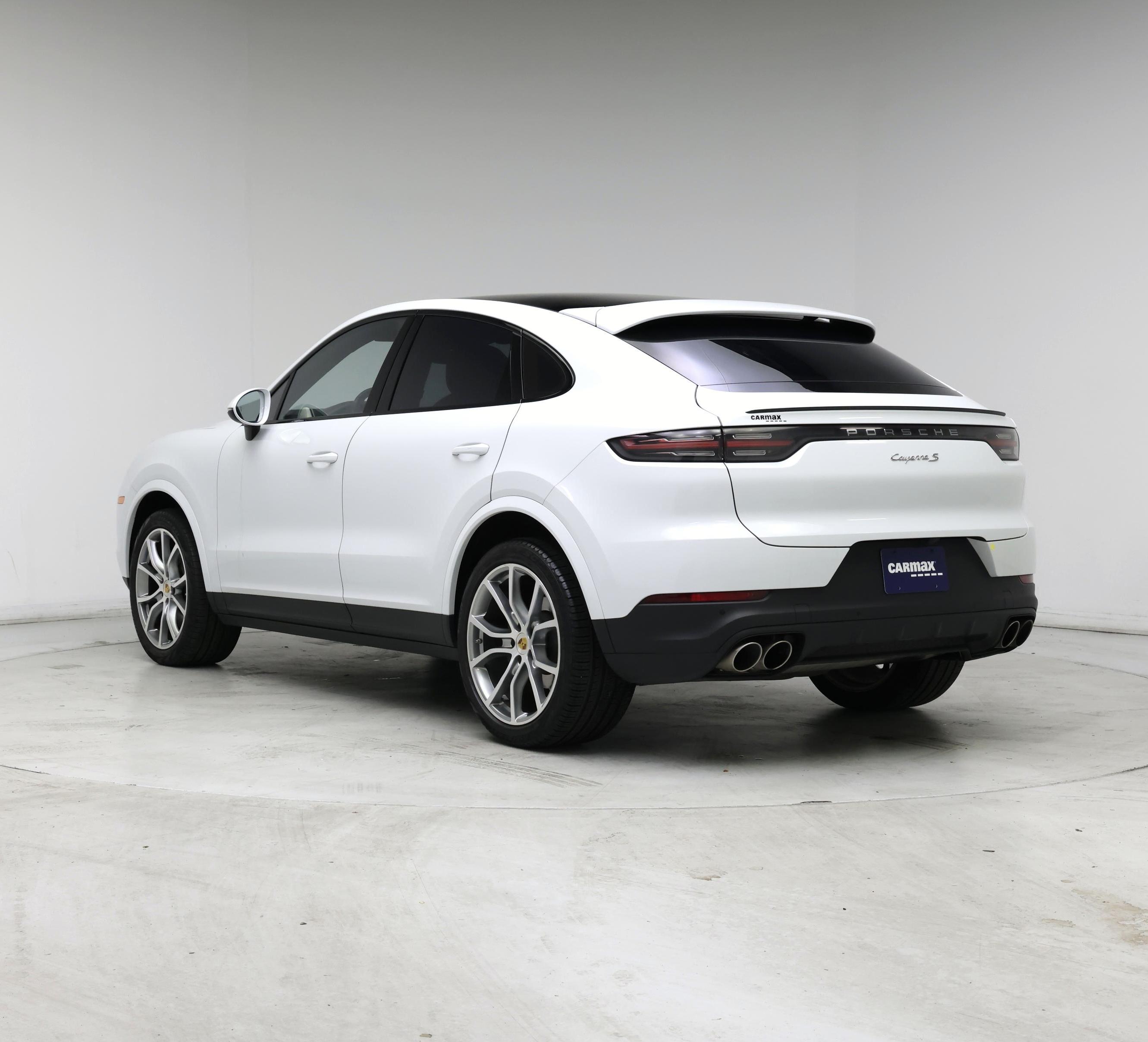 Thumbnail: 2021 Porsche Cayenne - 2