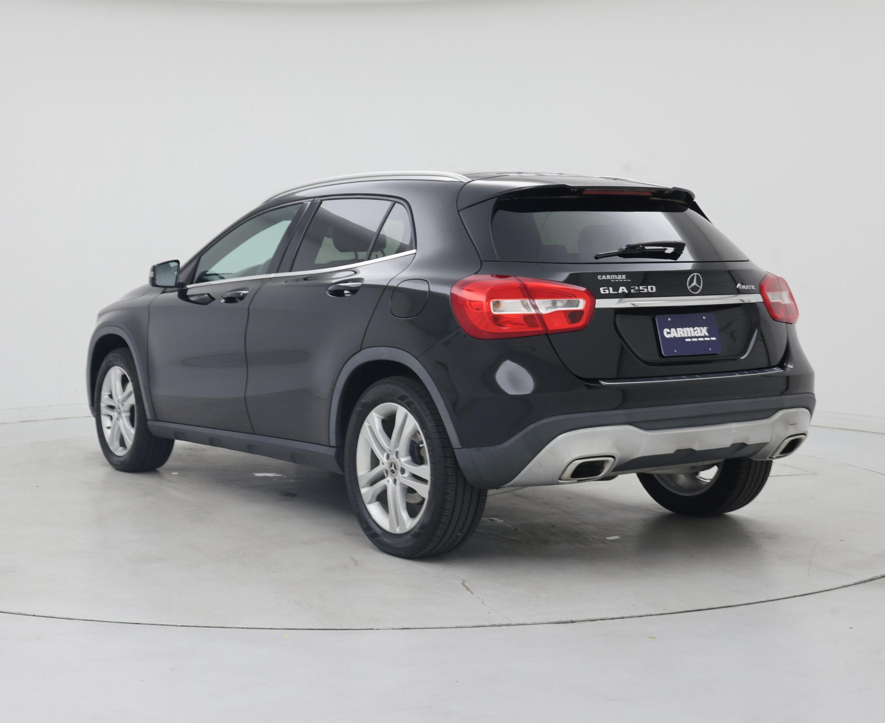 Thumbnail: 2018 Mercedes-Benz GLA - 2