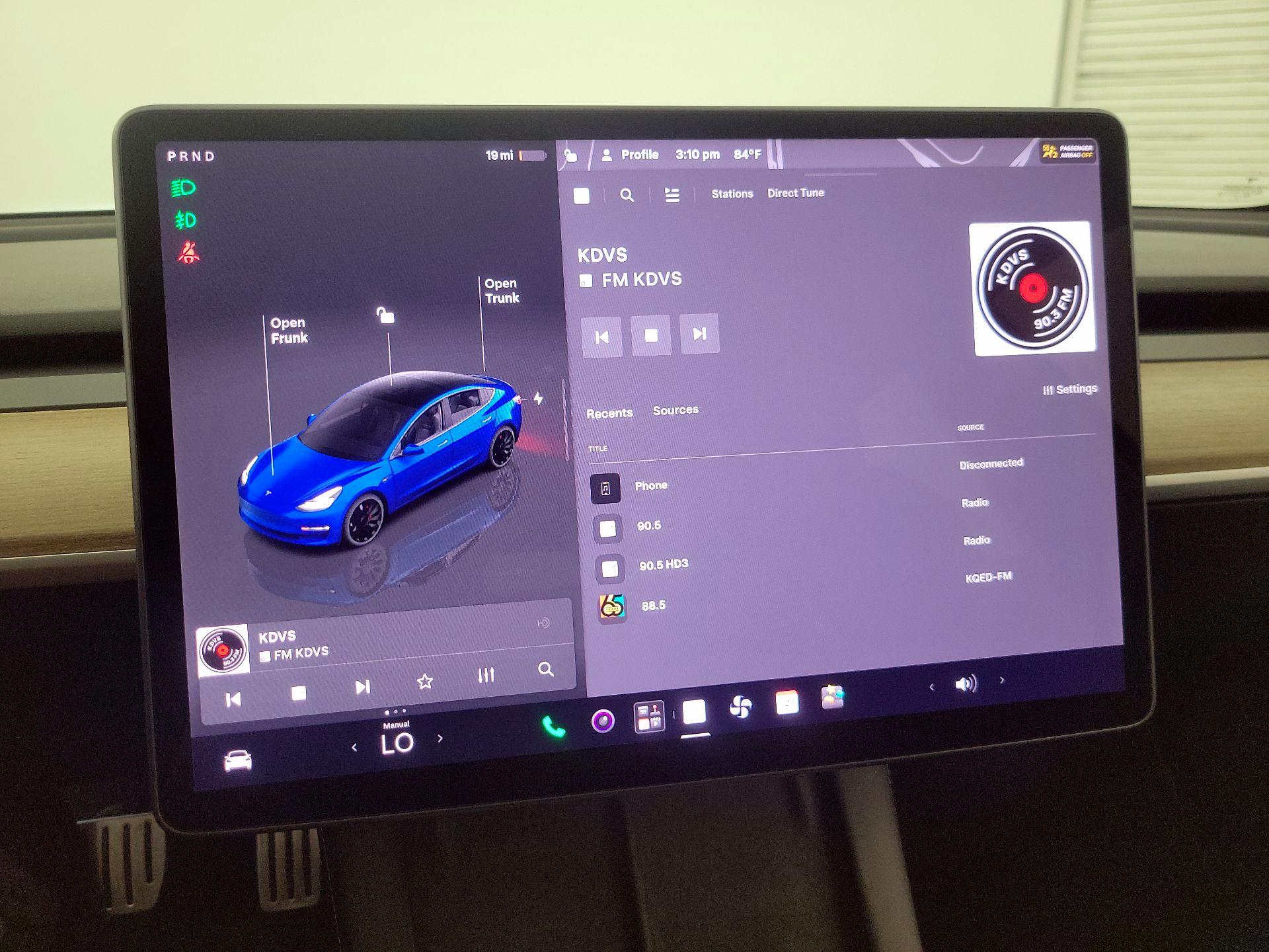 Thumbnail: 2022 Tesla Model 3 - 15