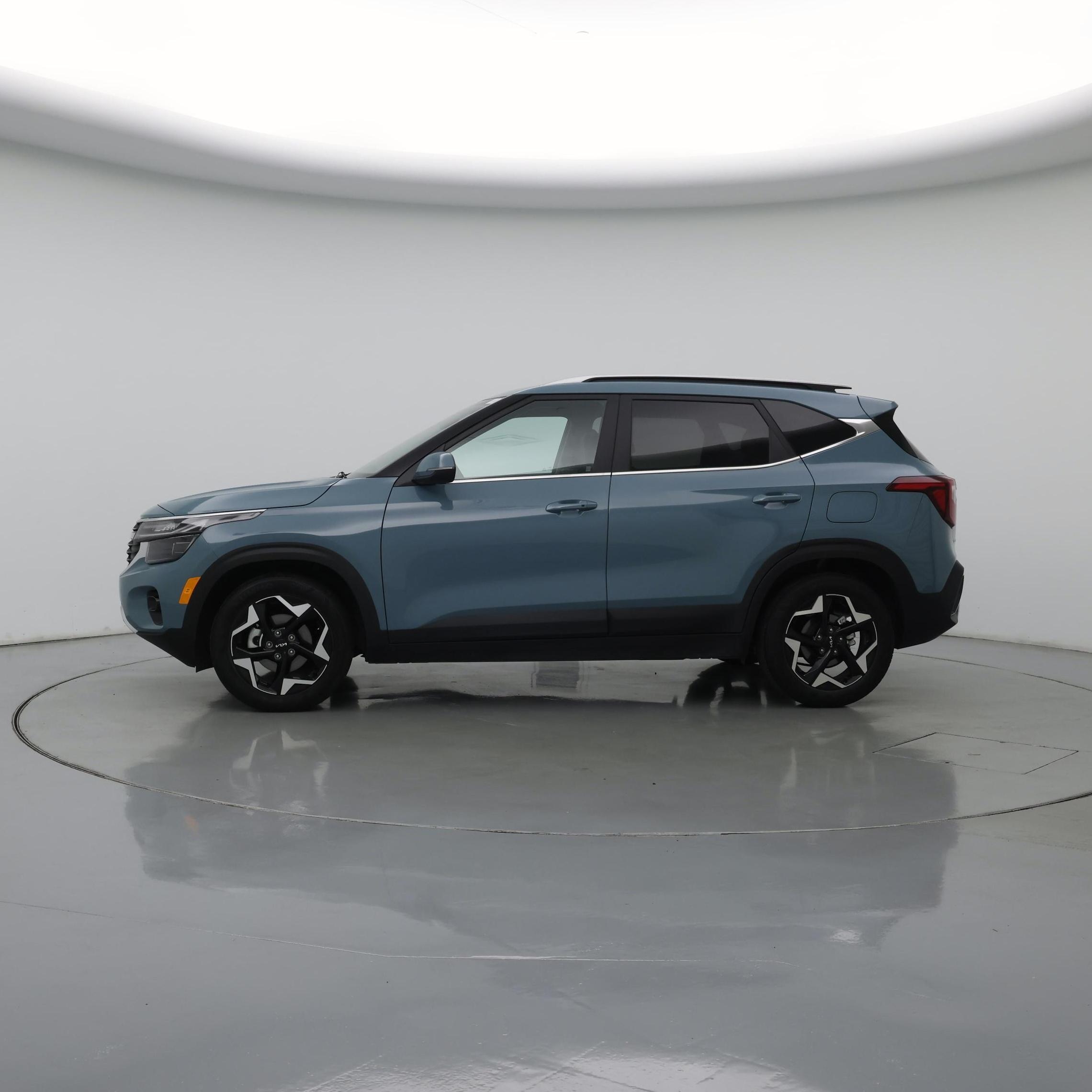 Thumbnail: 2024 Kia Seltos - 3