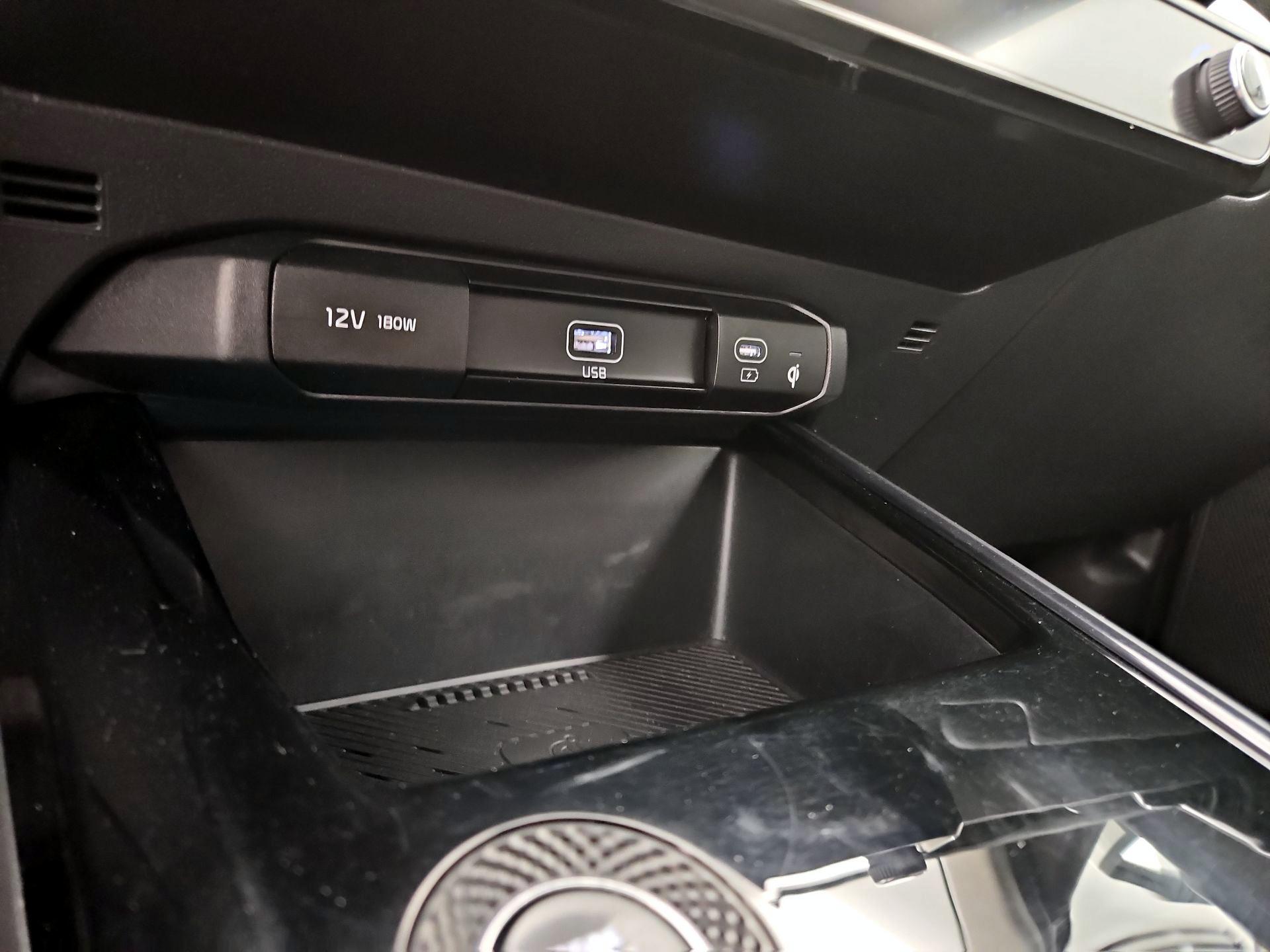 Thumbnail: 2023 Kia Niro - 19