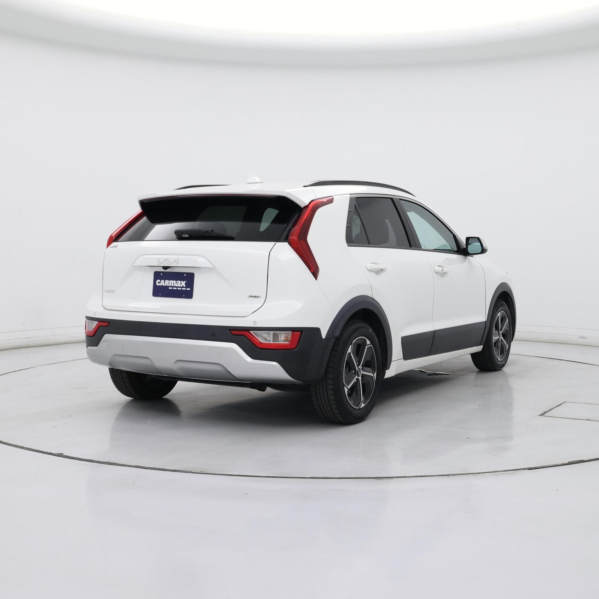 Thumbnail: 2023 Kia Niro - 8
