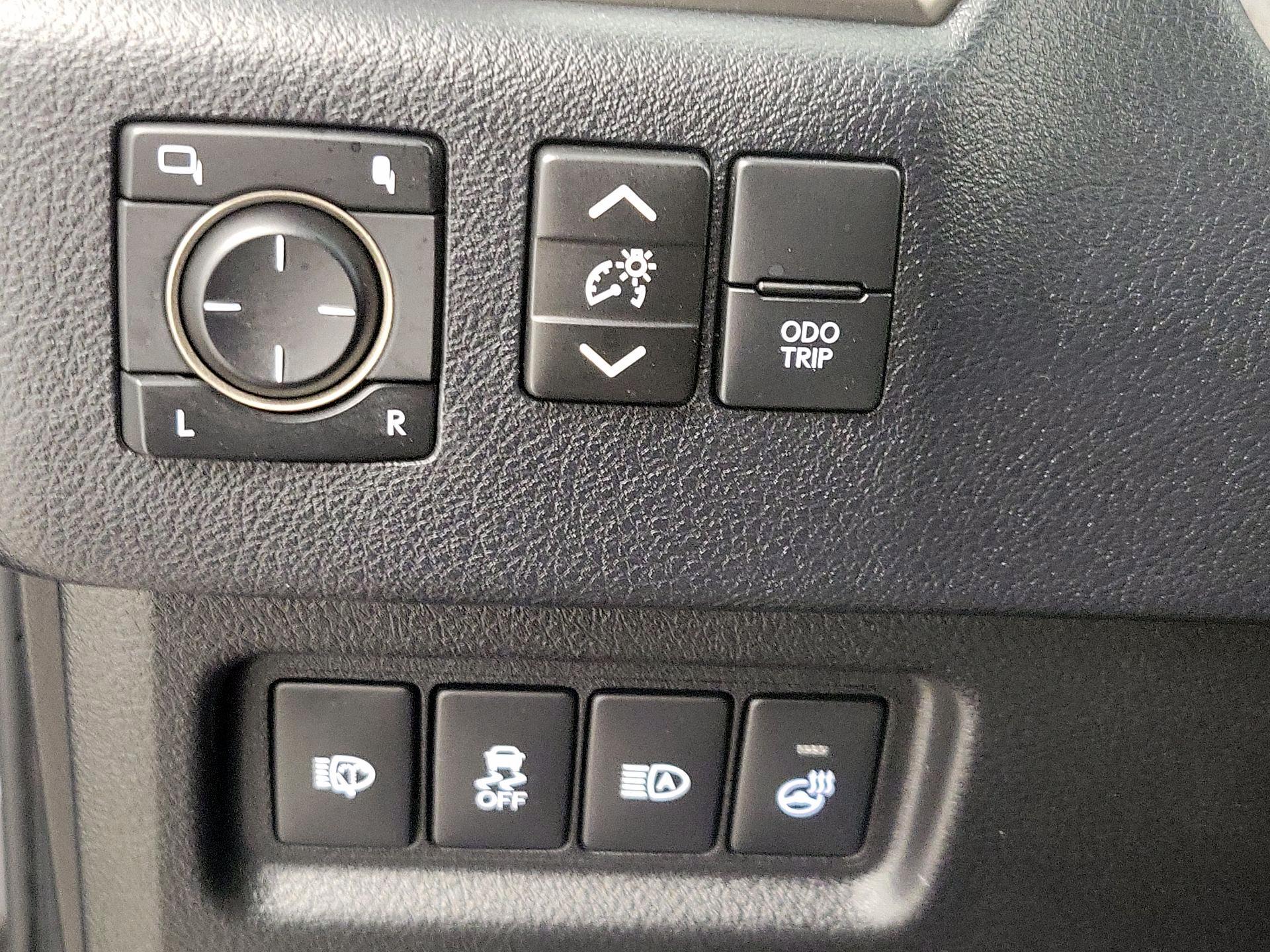 Thumbnail: 2021 Lexus GX - 13