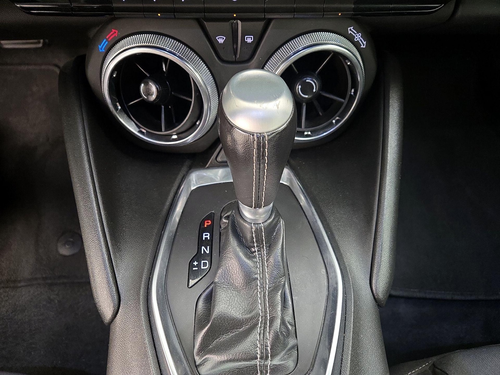 2021 Chevrolet Camaro 1LT - Photo 17