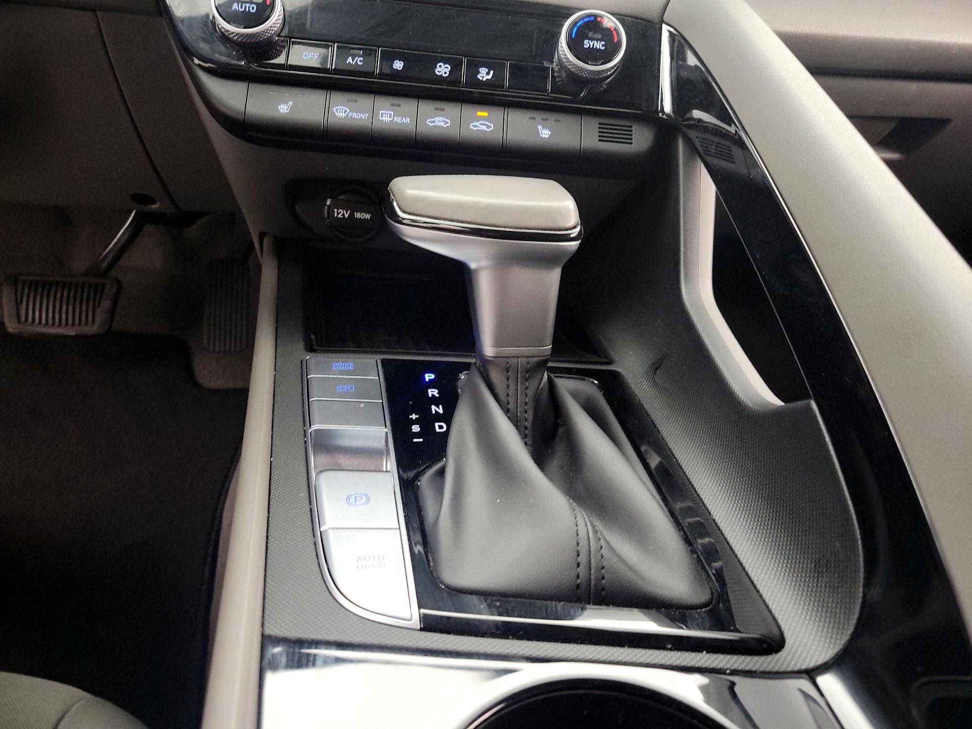 Thumbnail: 2023 Hyundai Elantra - 18