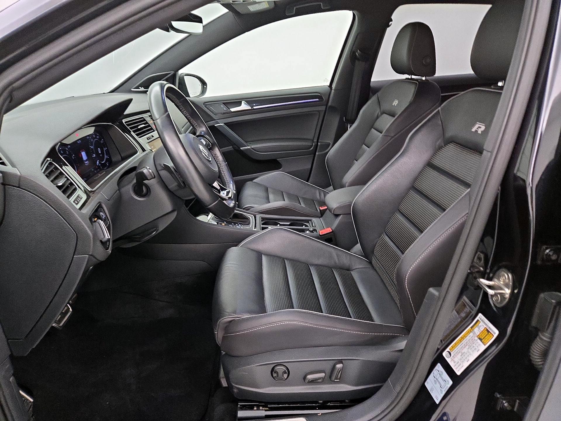 Thumbnail: 2019 Volkswagen Golf - 11