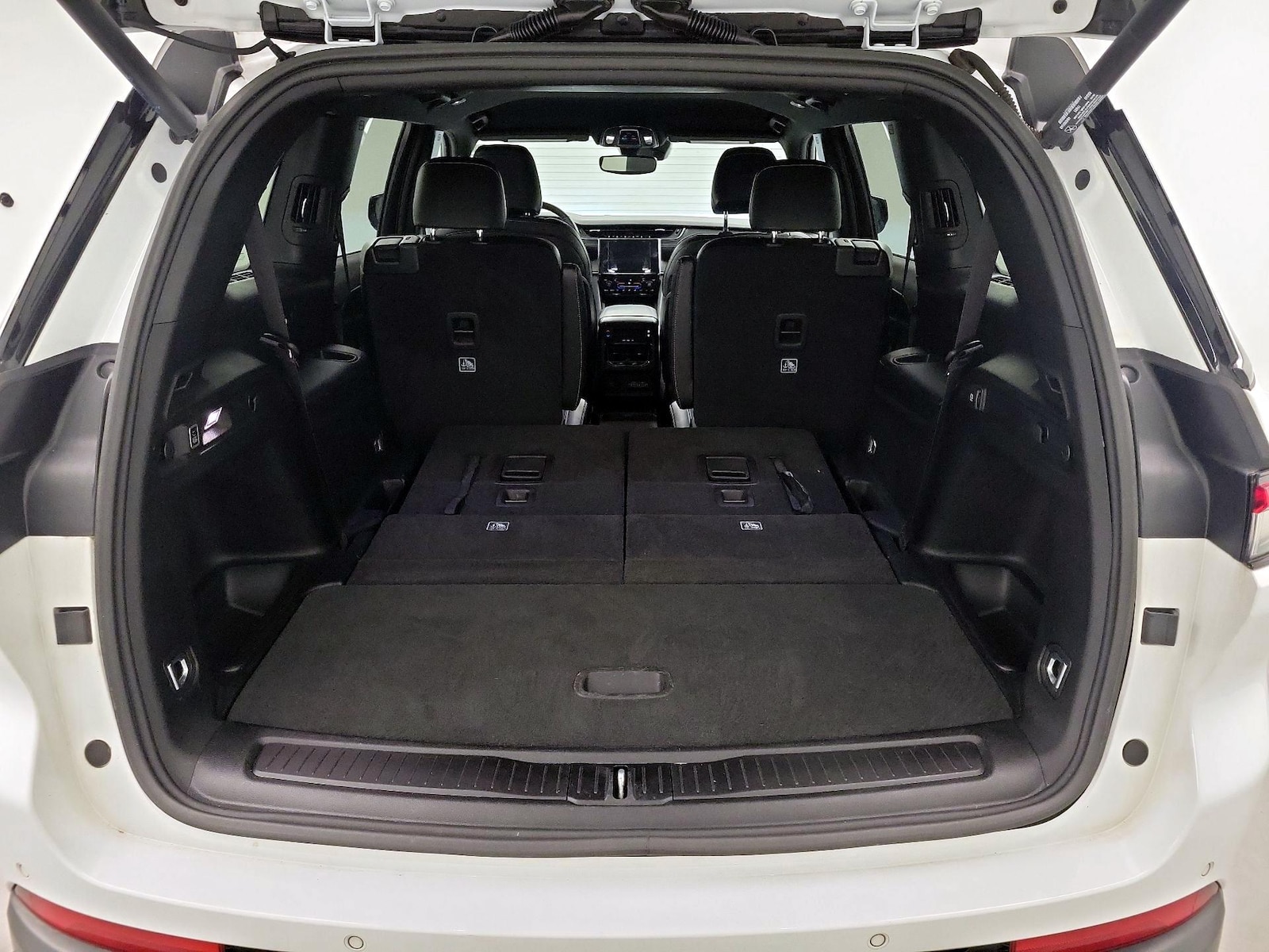 2023 Jeep Grand Cherokee L Altitude - Photo 23