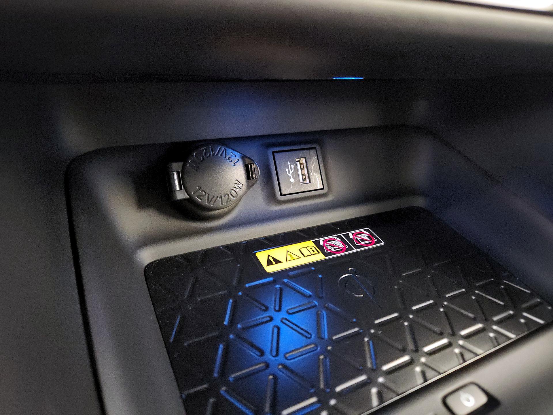Thumbnail: 2025 Toyota RAV4 - 19