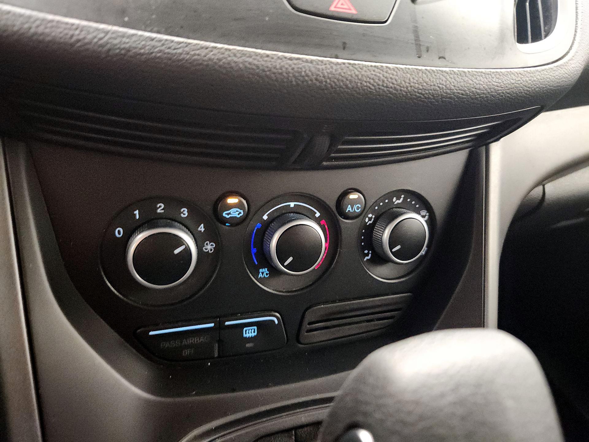 Thumbnail: 2014 Ford Escape - 16