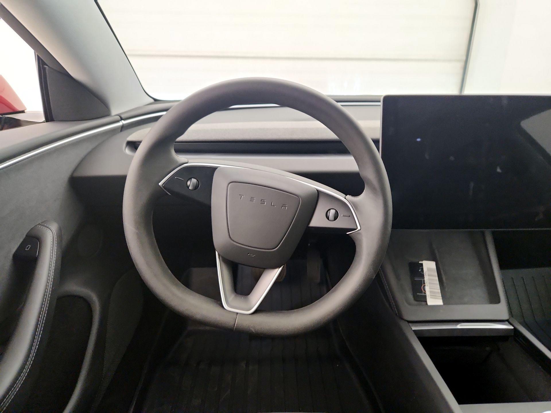 Thumbnail: 2024 Tesla Model 3 - 10