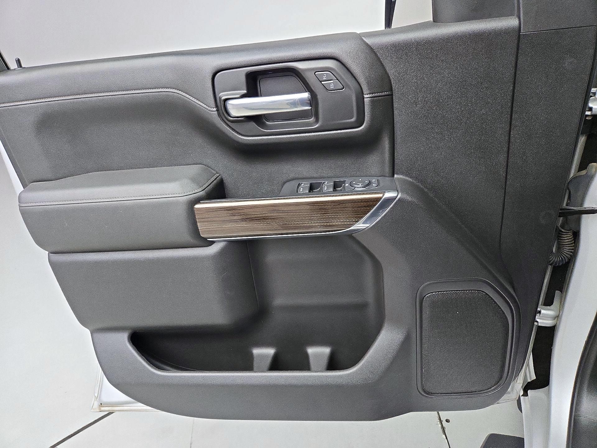 Thumbnail: 2021 Chevrolet Silverado 1500 - 12