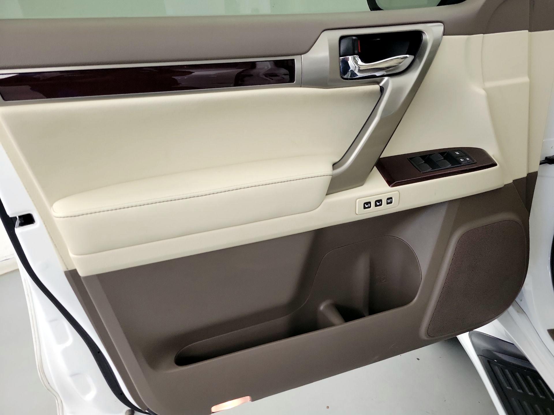 Thumbnail: 2019 Lexus GX - 12