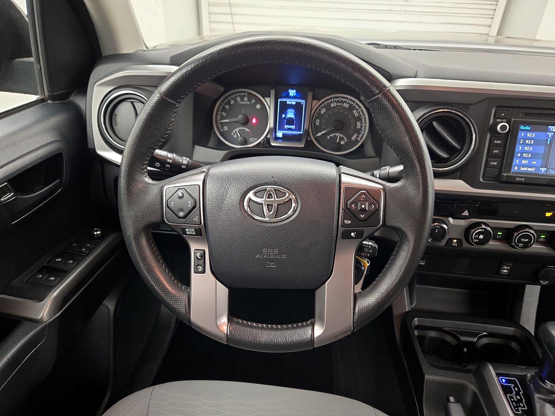 Thumbnail: 2017 Toyota Tacoma - 10