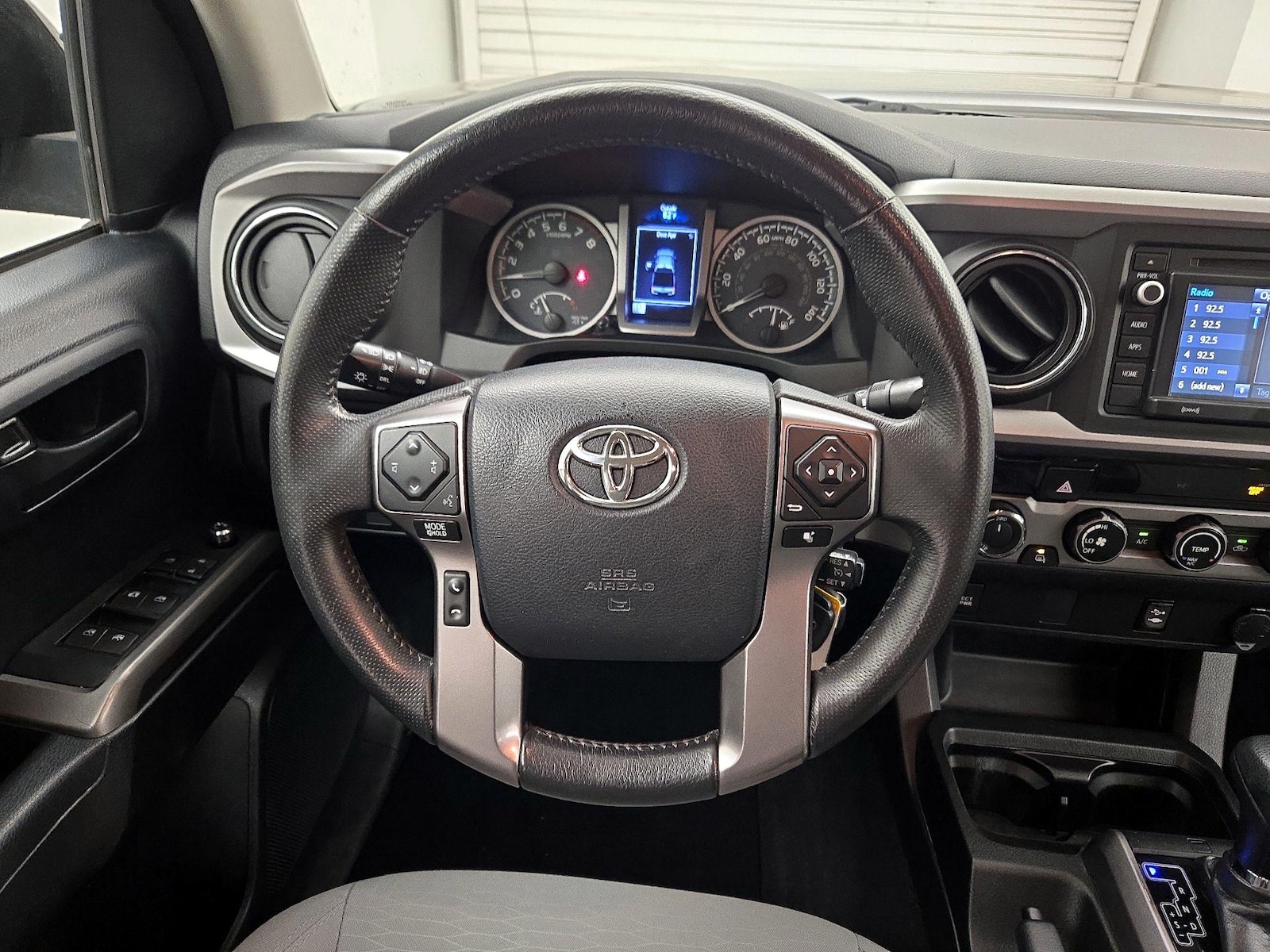 2017 Toyota Tacoma SR5 - Photo 11