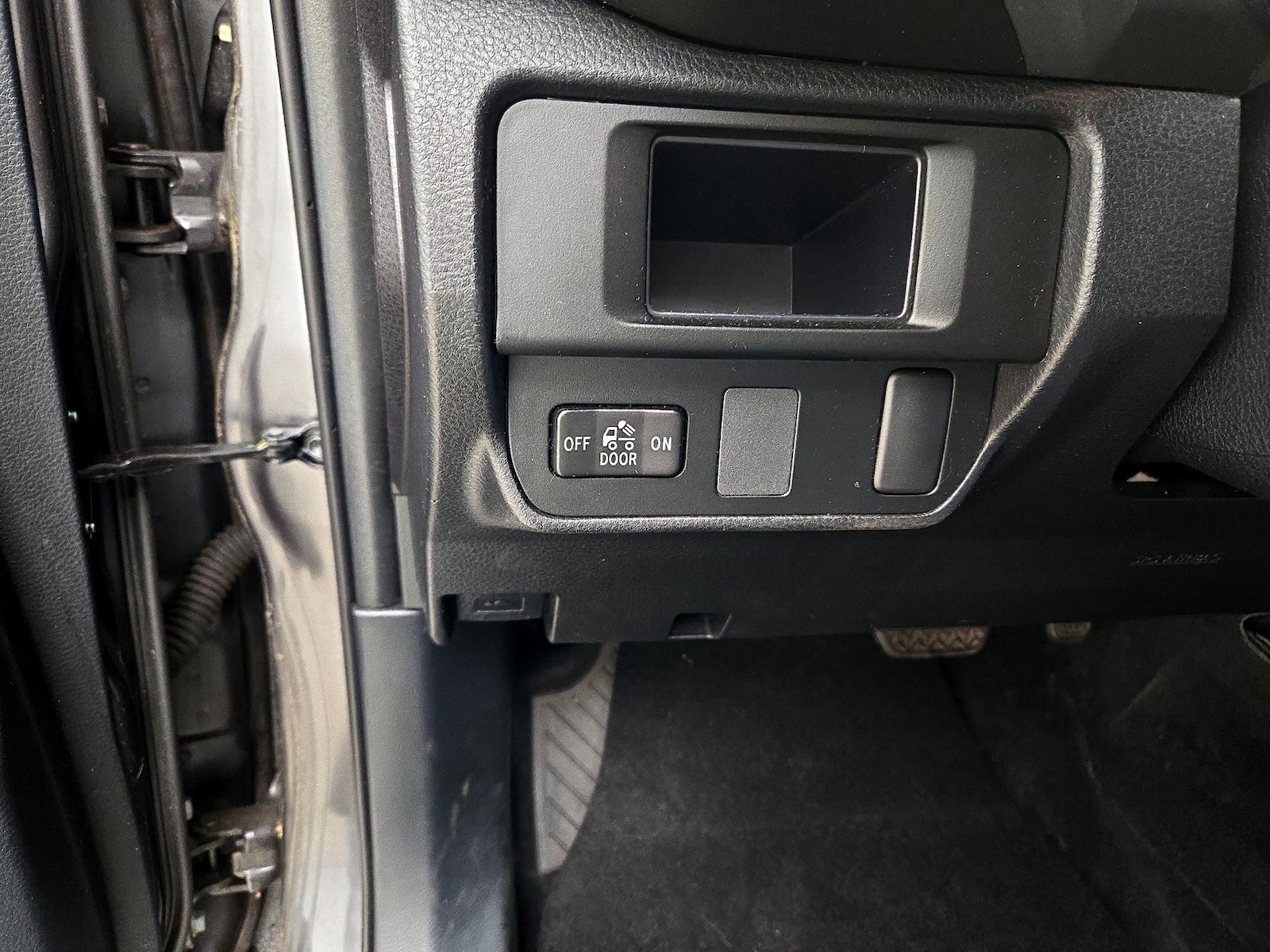 2017 Toyota Tacoma SR5 - Photo 14