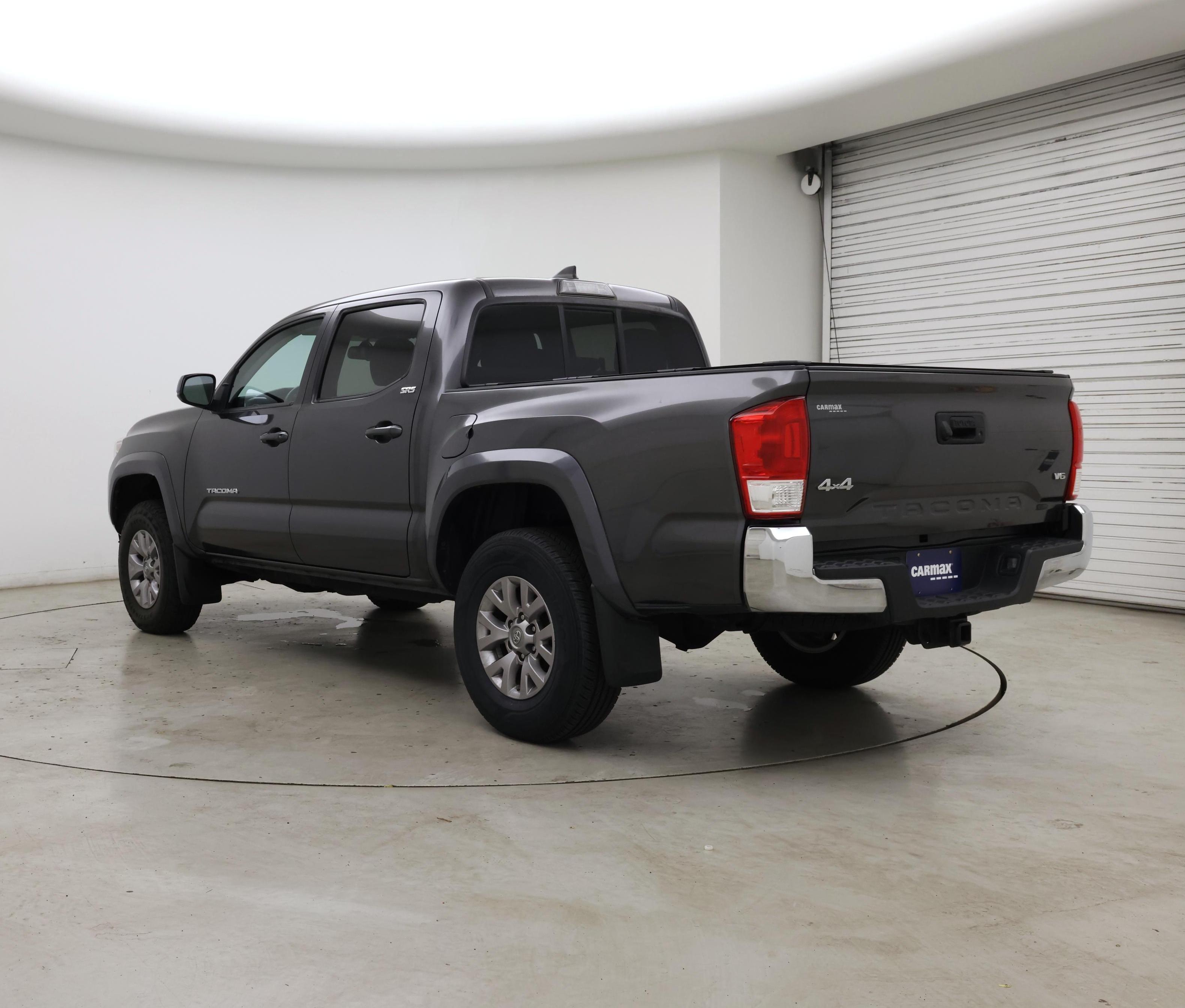 Thumbnail: 2017 Toyota Tacoma - 2