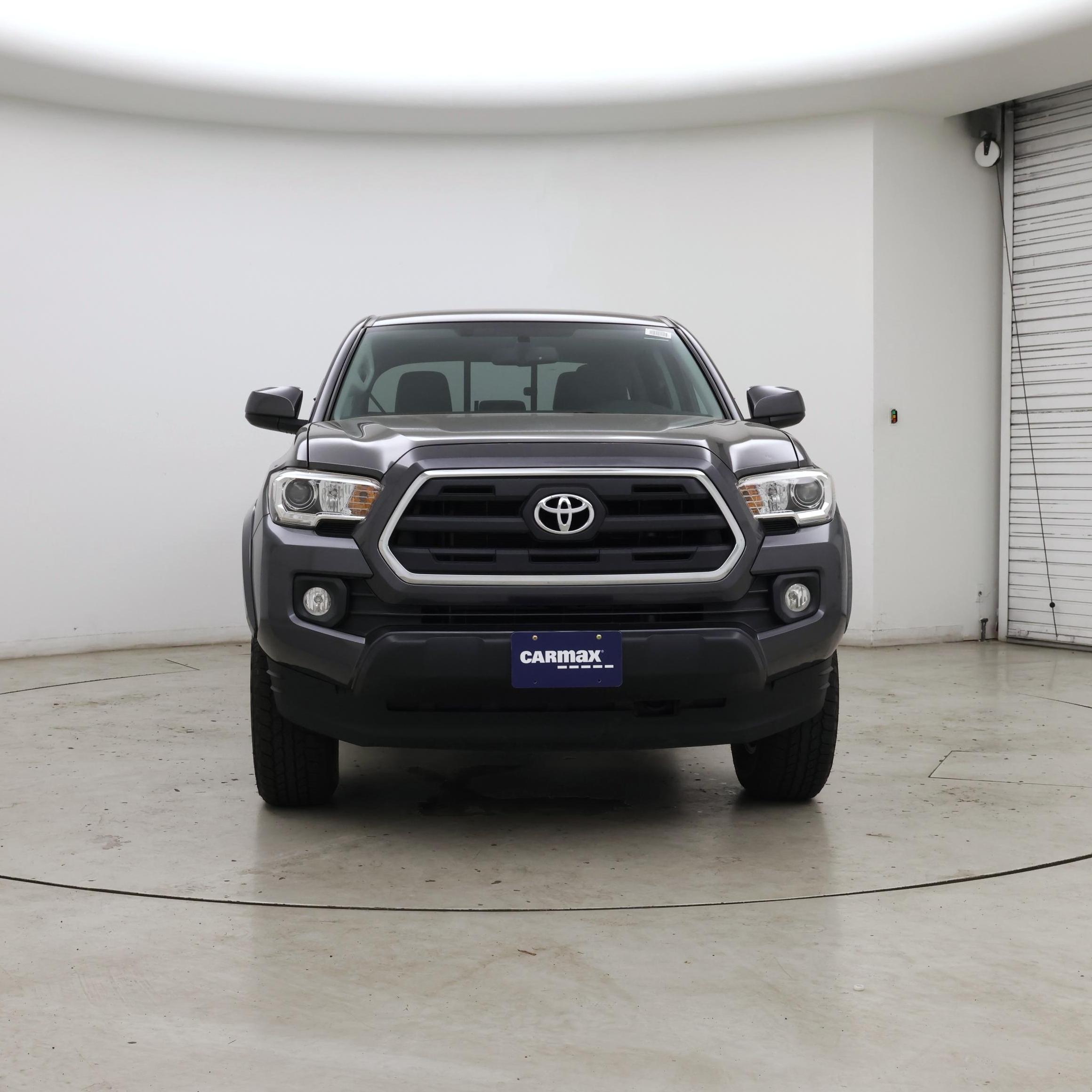 Thumbnail: 2017 Toyota Tacoma - 5
