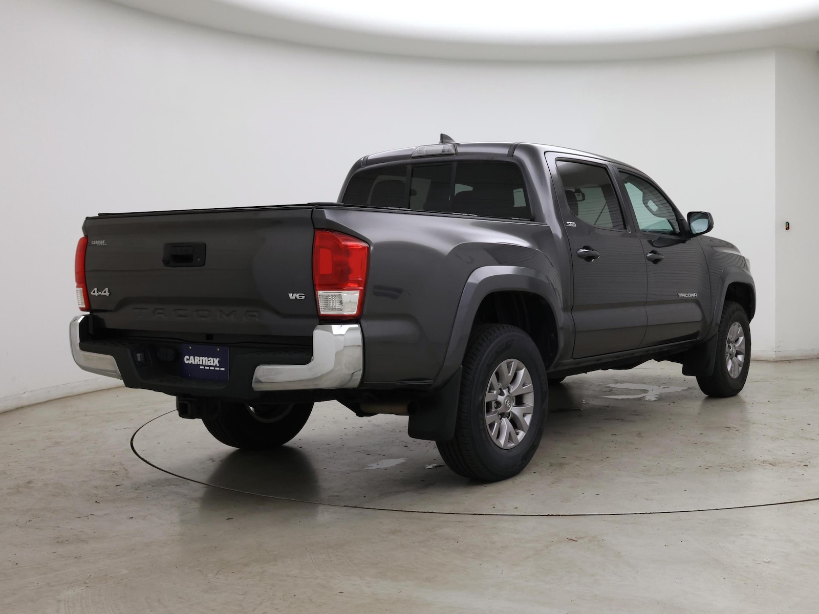 2017 Toyota Tacoma SR5 - Photo 9