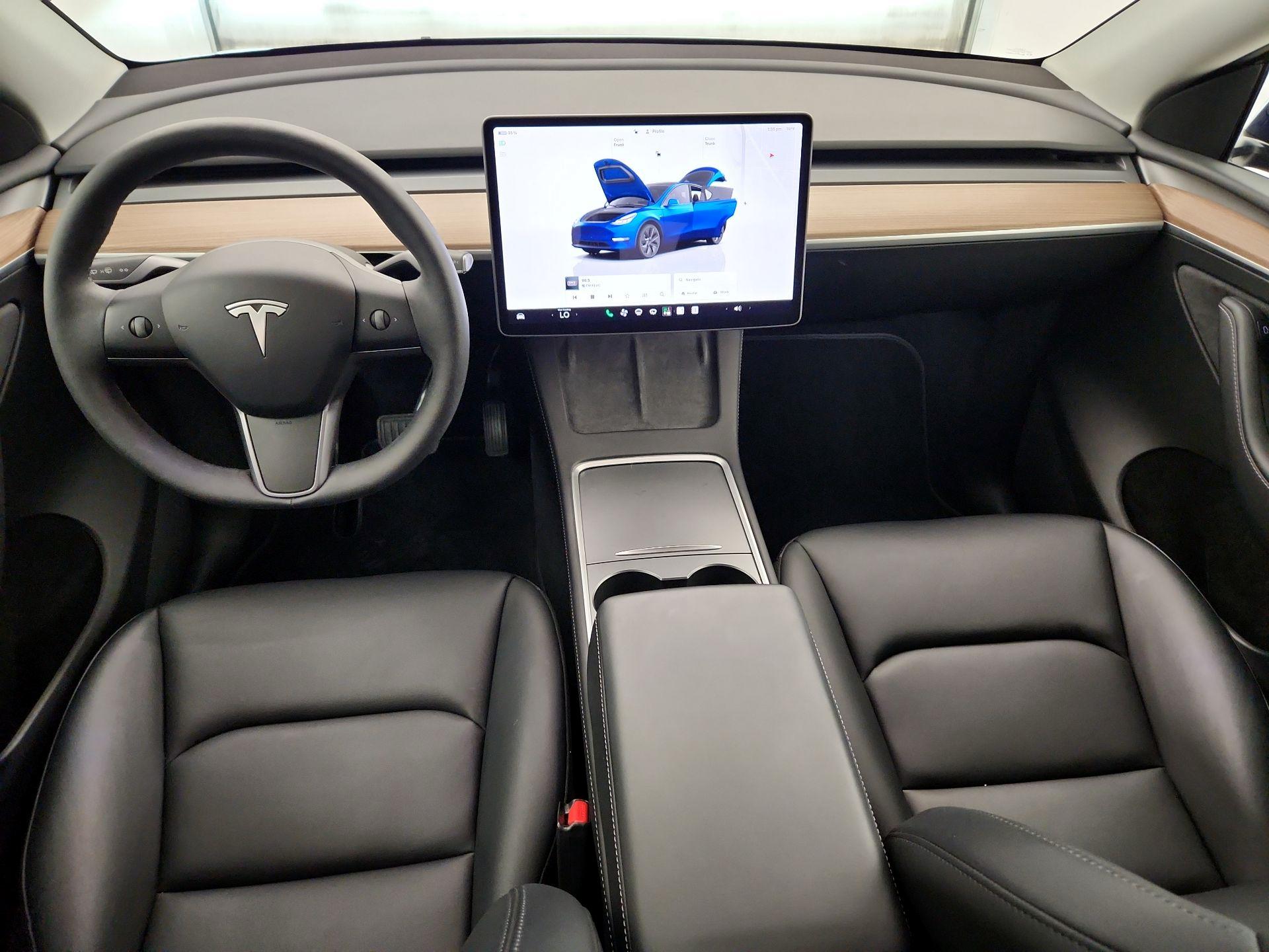 Thumbnail: 2025 Tesla Model Y - 9