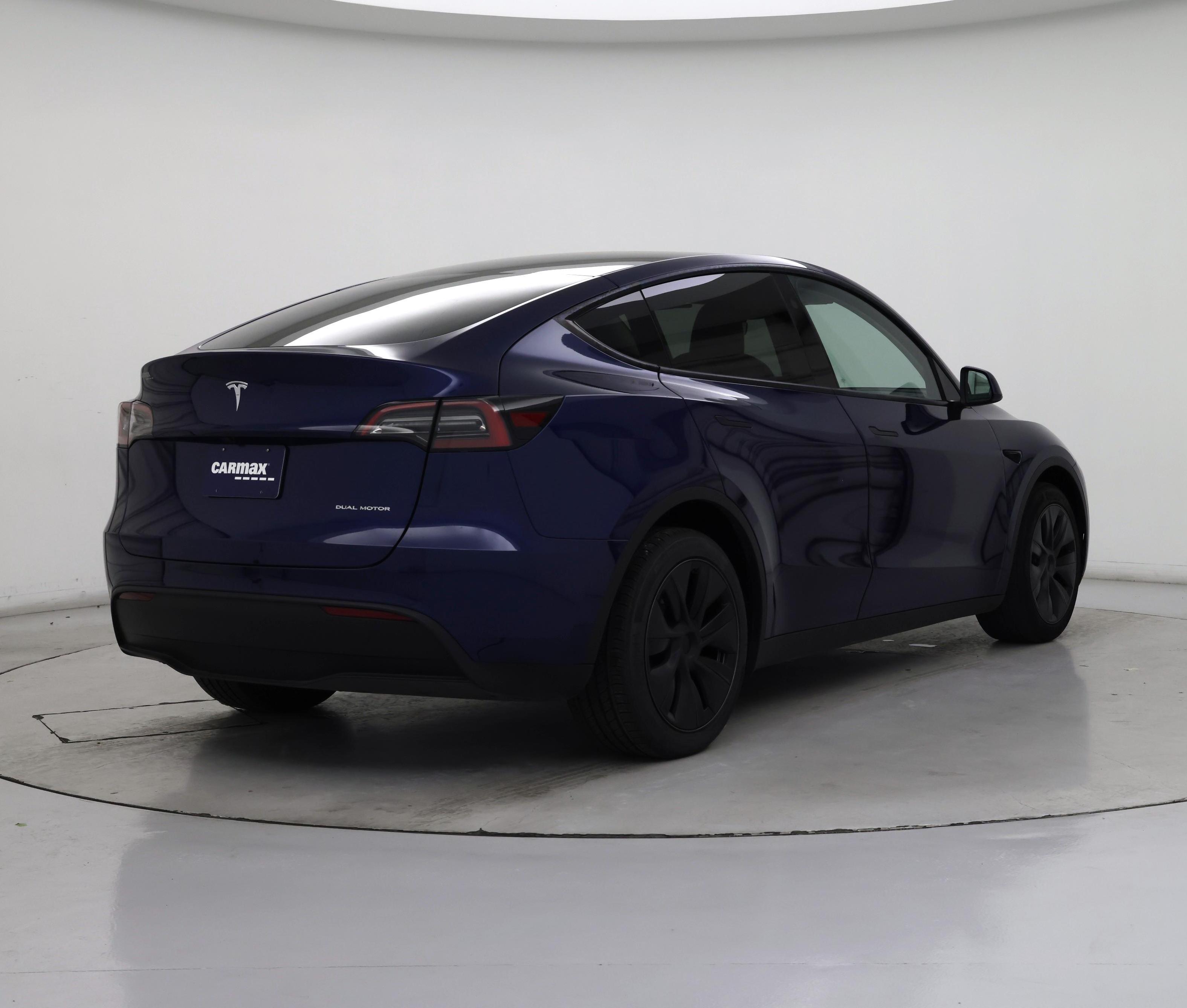 Thumbnail: 2025 Tesla Model Y - 8