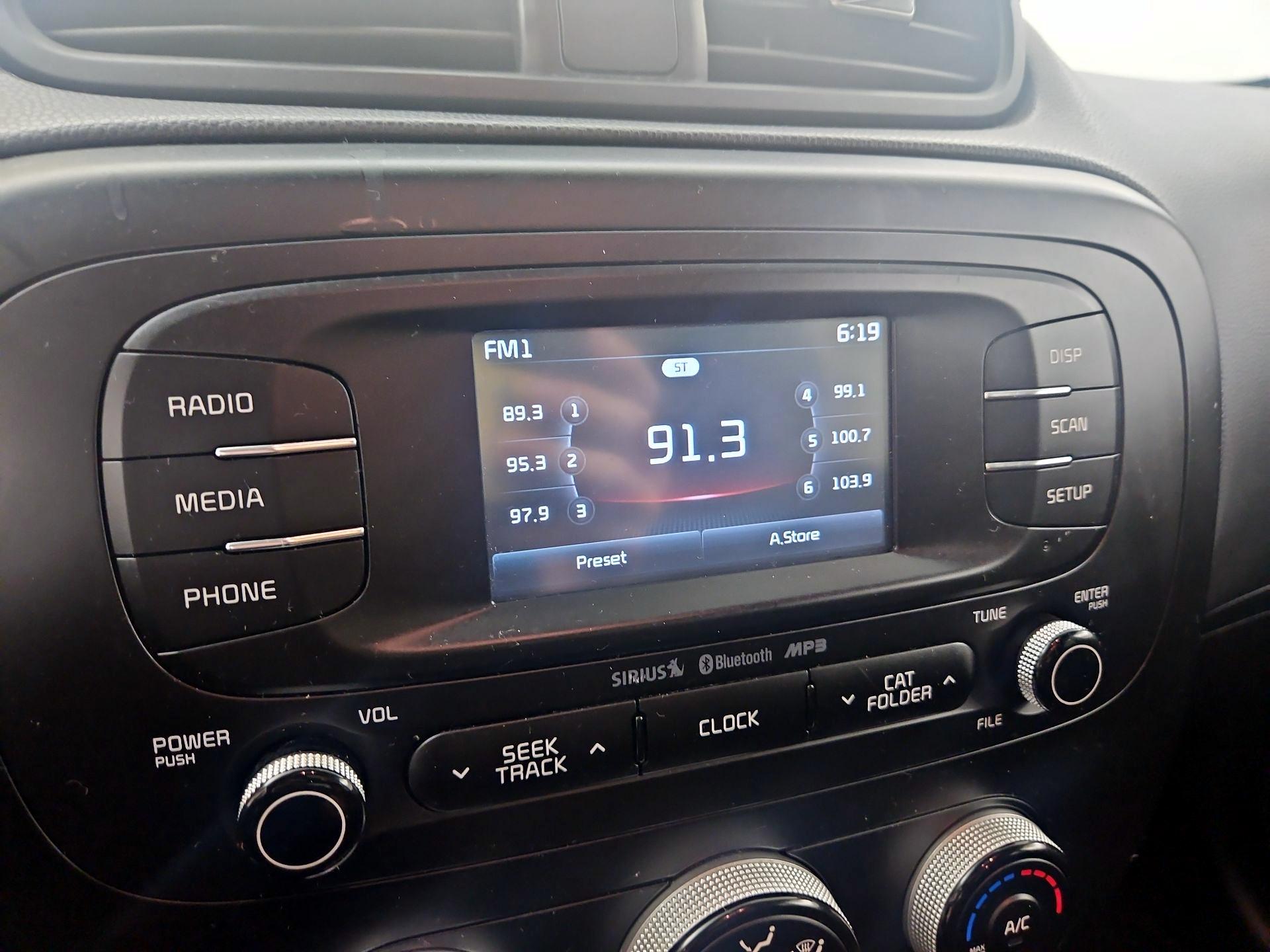 Thumbnail: 2016 Kia Soul - 15