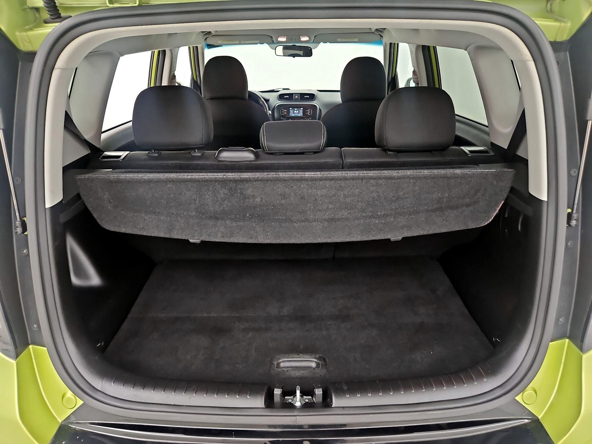 Thumbnail: 2016 Kia Soul - 20