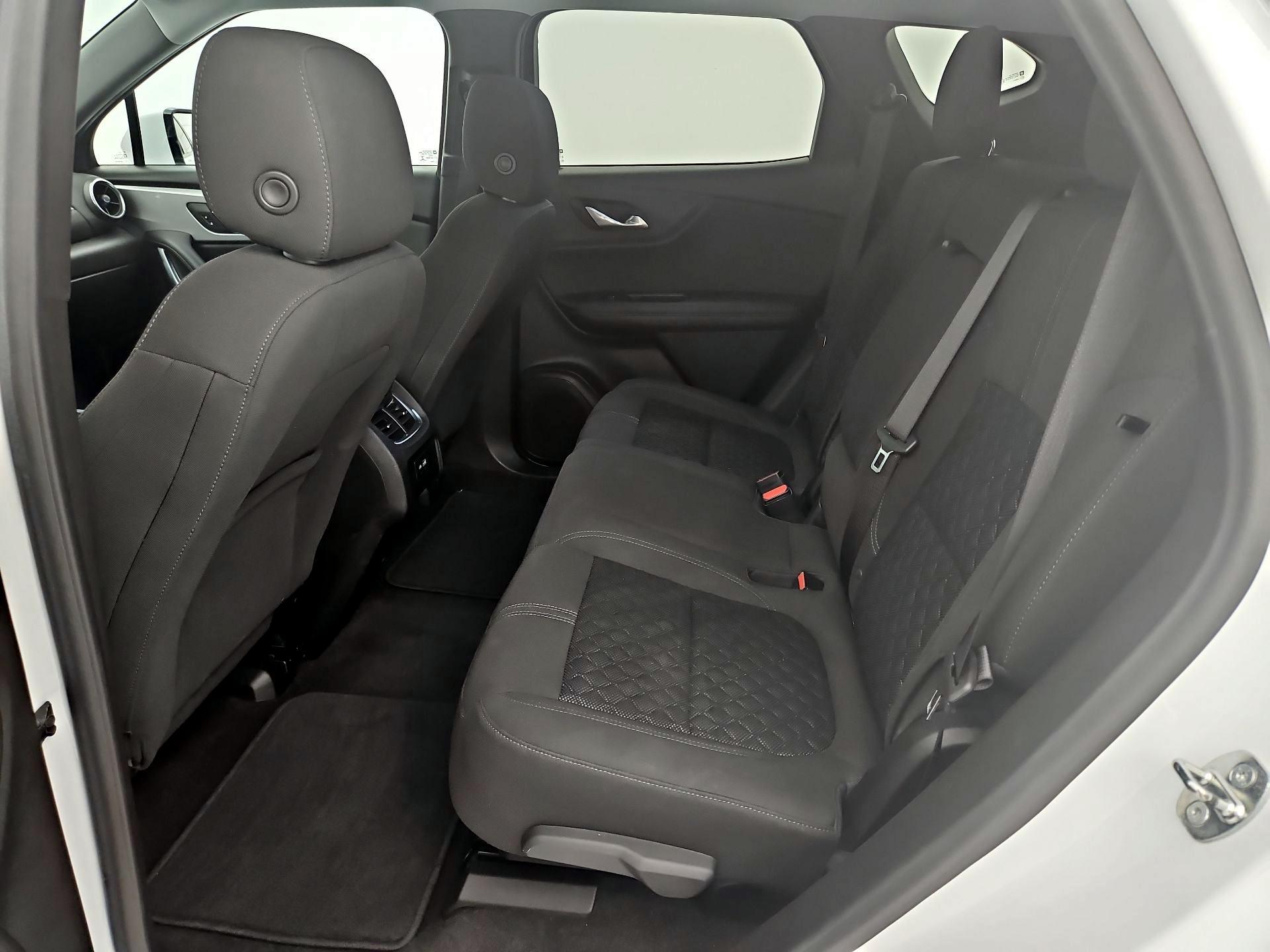 Thumbnail: 2021 Chevrolet Blazer - 19