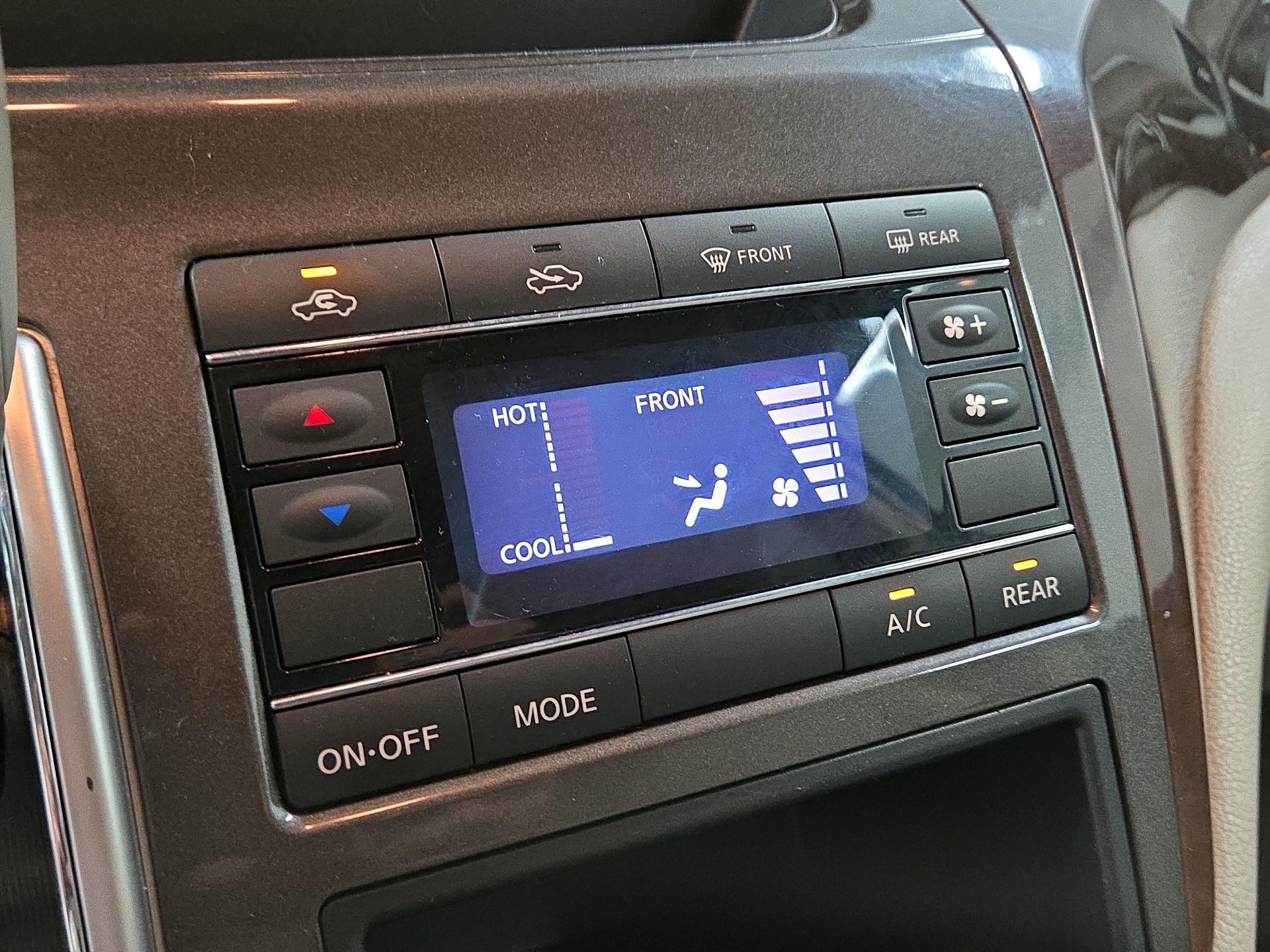 Thumbnail: 2015 Nissan Quest - 15