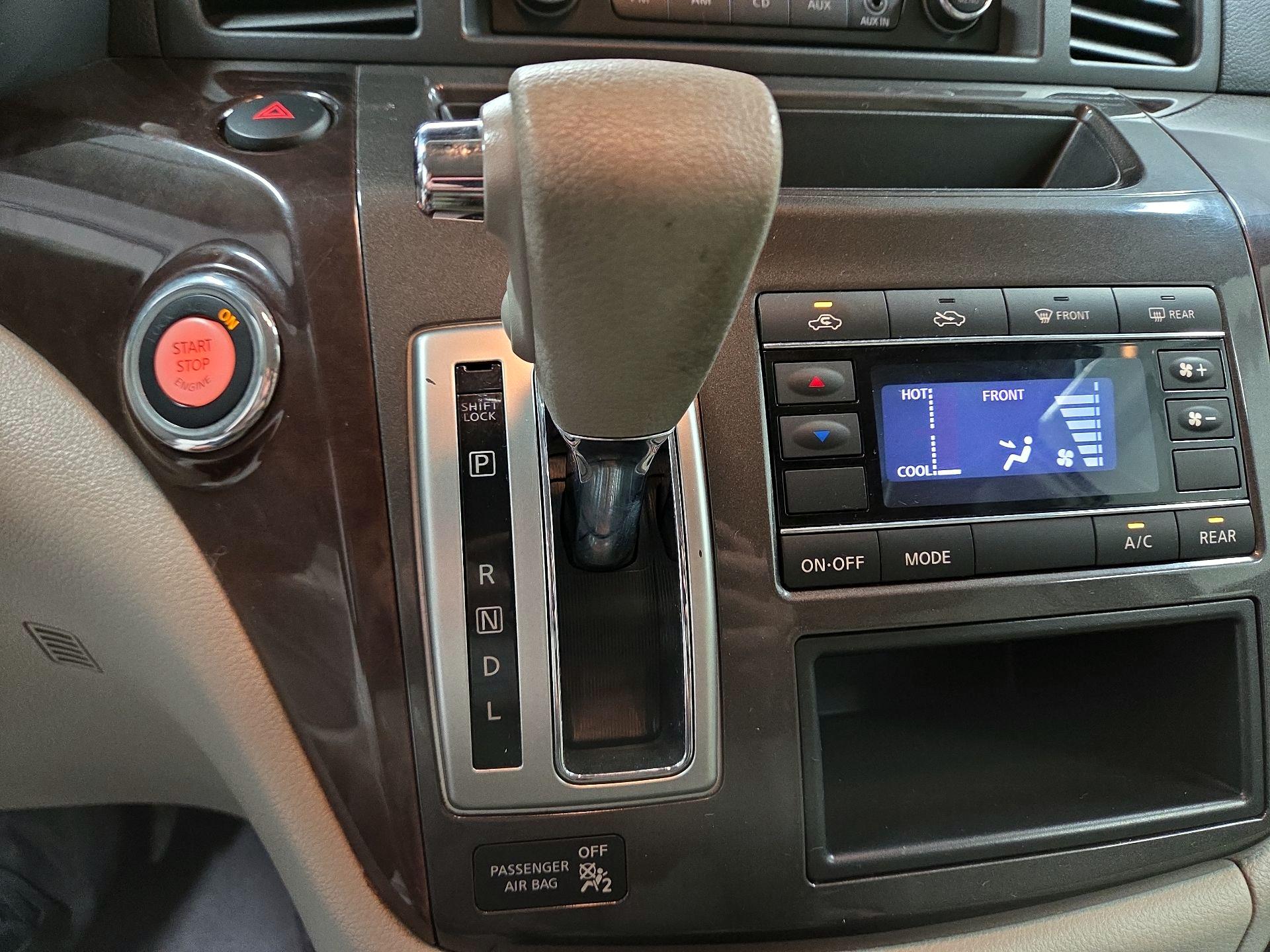 Thumbnail: 2015 Nissan Quest - 16