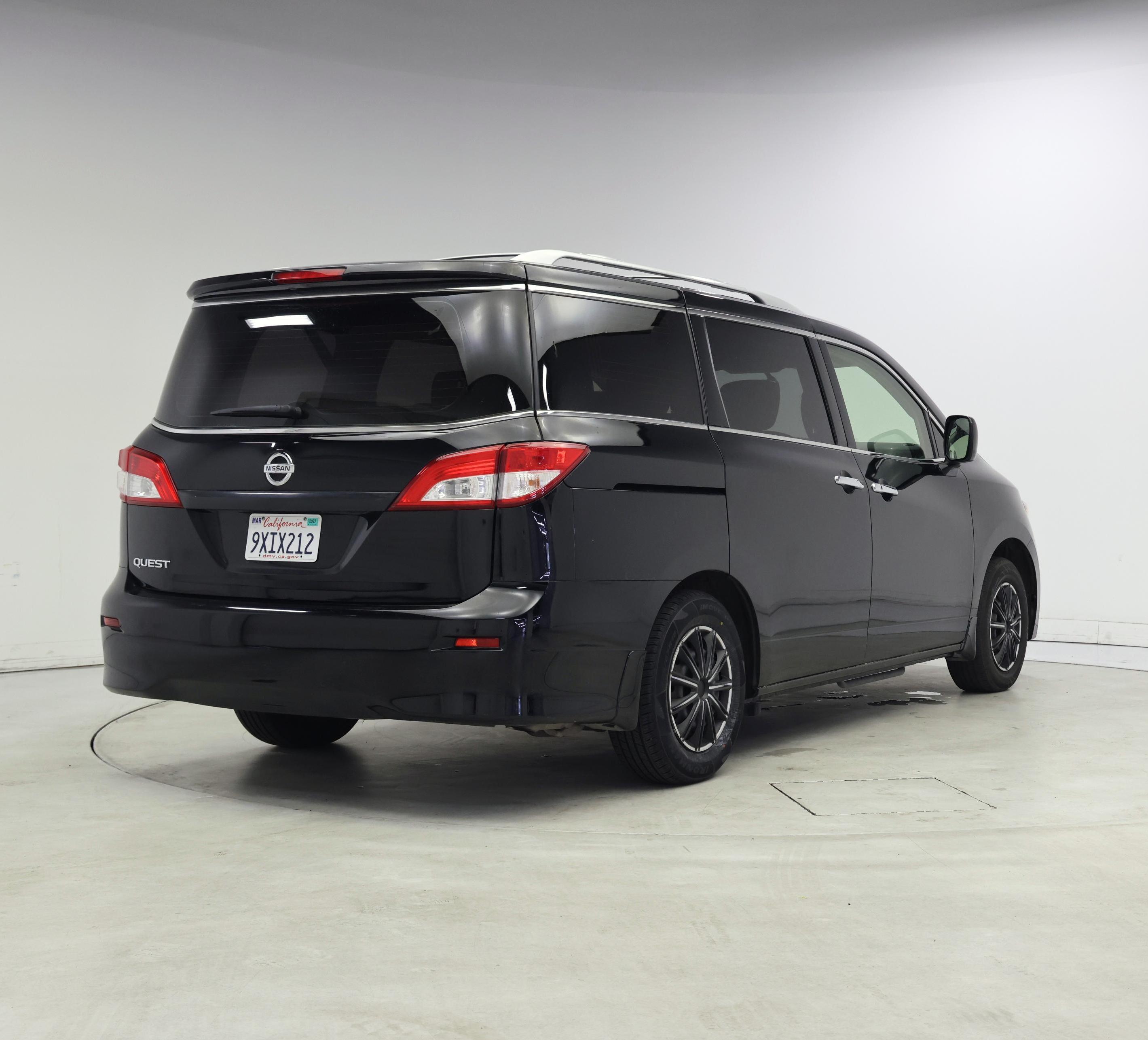 Thumbnail: 2015 Nissan Quest - 8