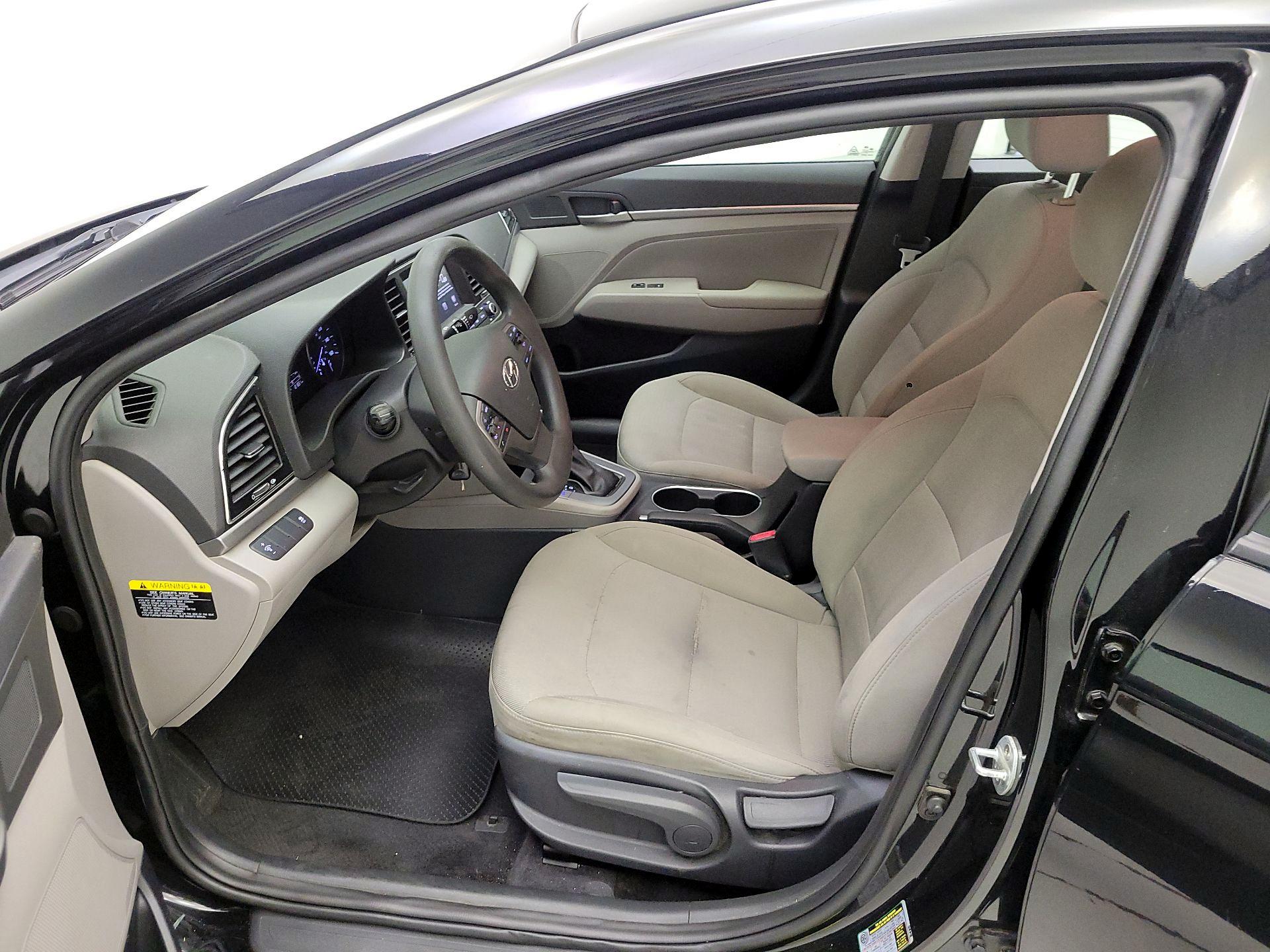 Thumbnail: 2017 Hyundai Elantra - 11