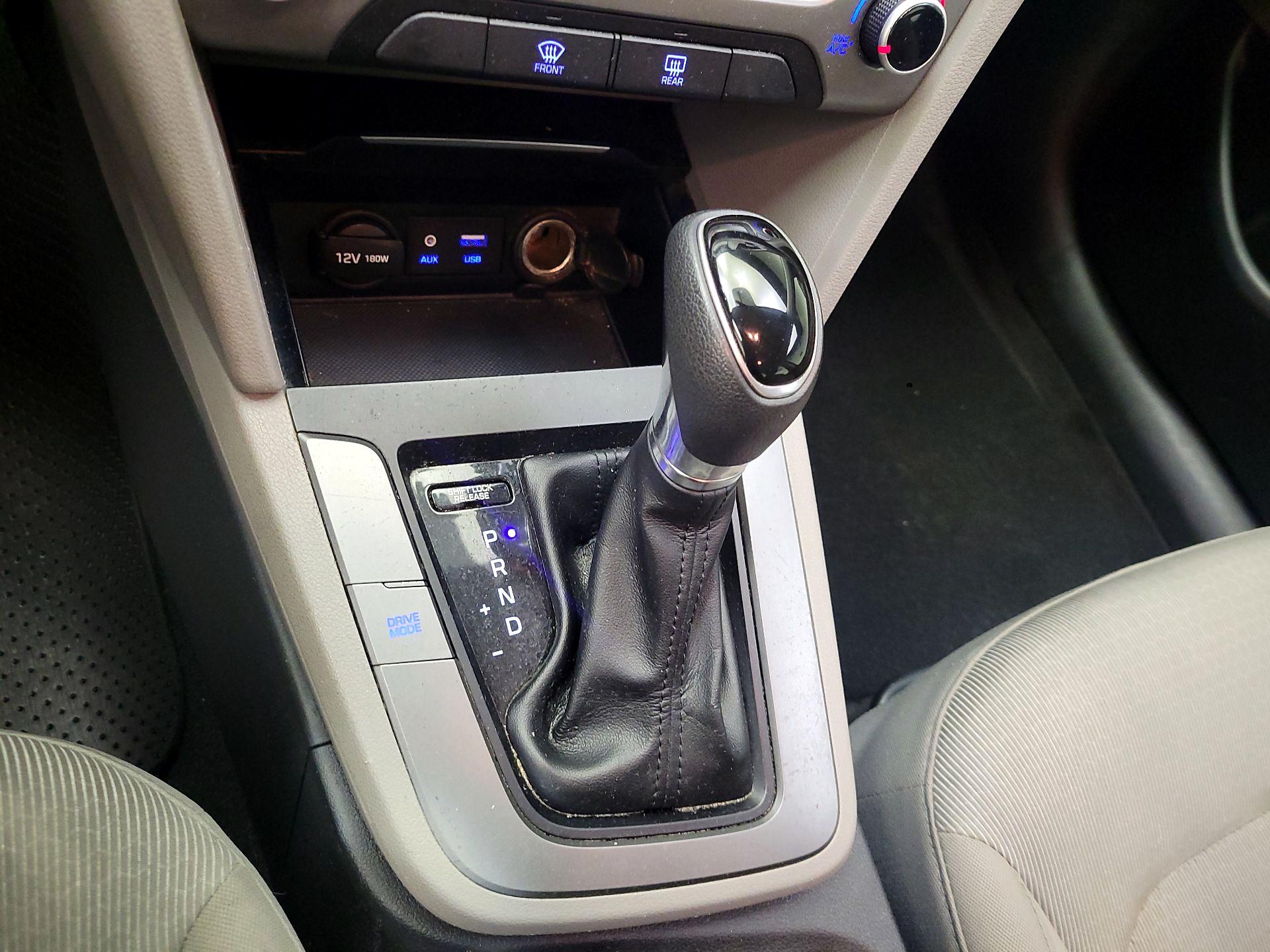 Thumbnail: 2017 Hyundai Elantra - 17