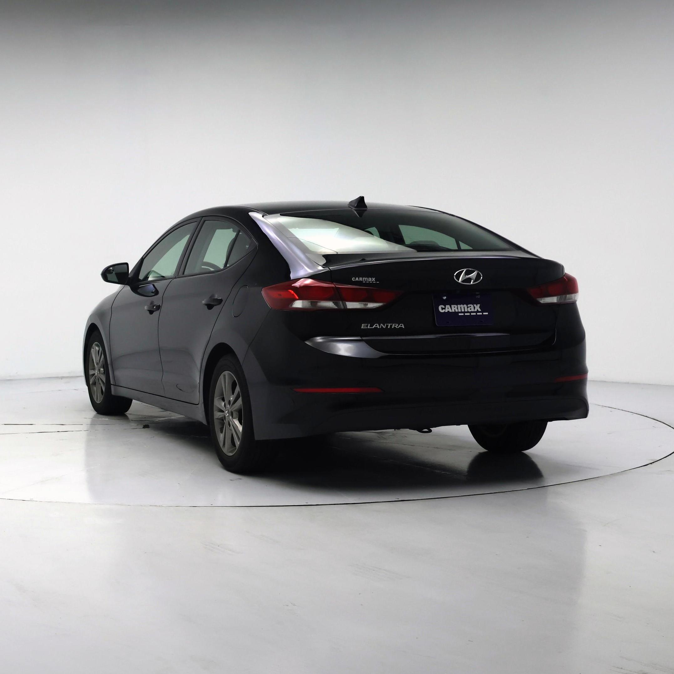 Thumbnail: 2017 Hyundai Elantra - 2