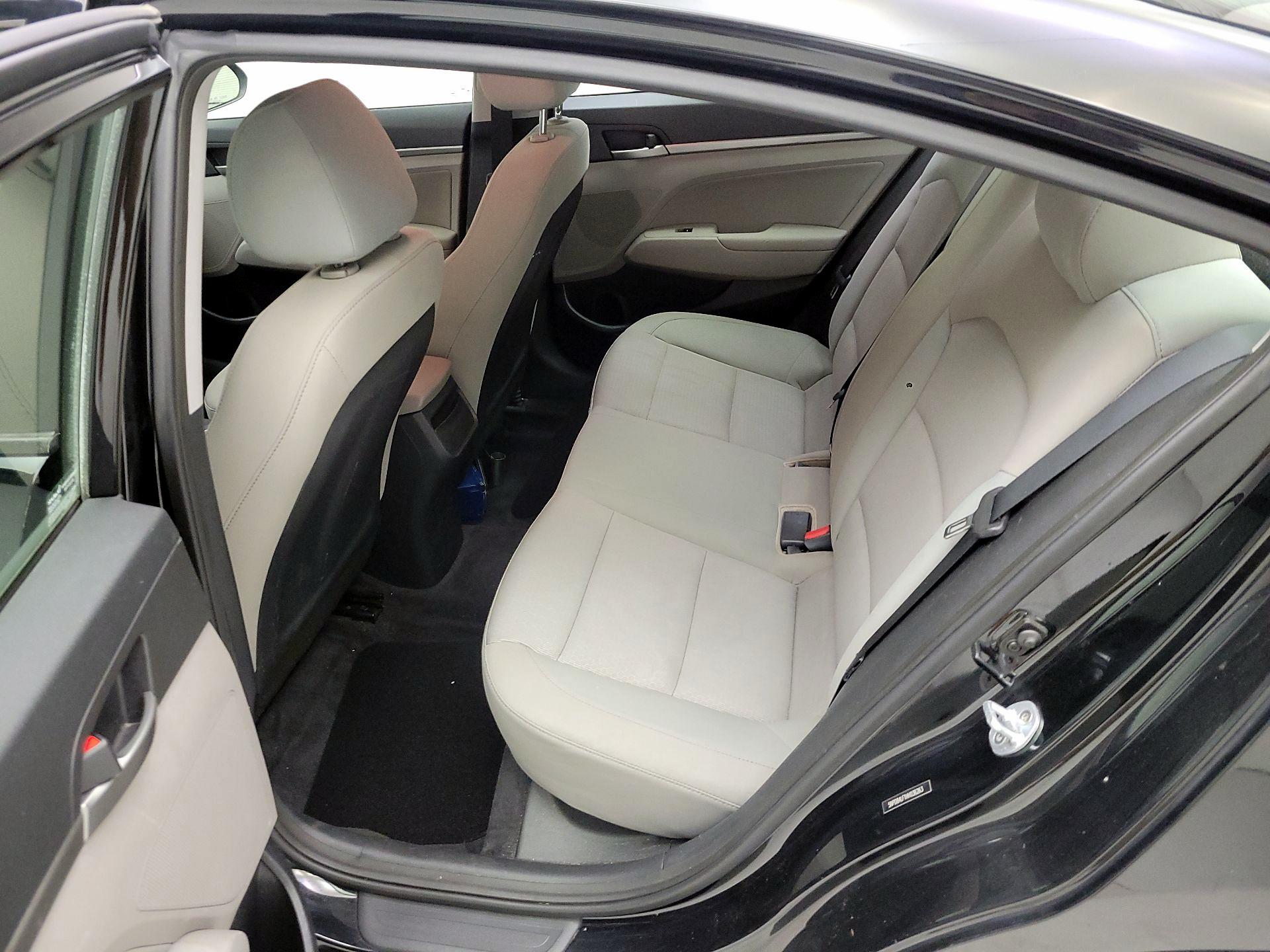 Thumbnail: 2017 Hyundai Elantra - 19