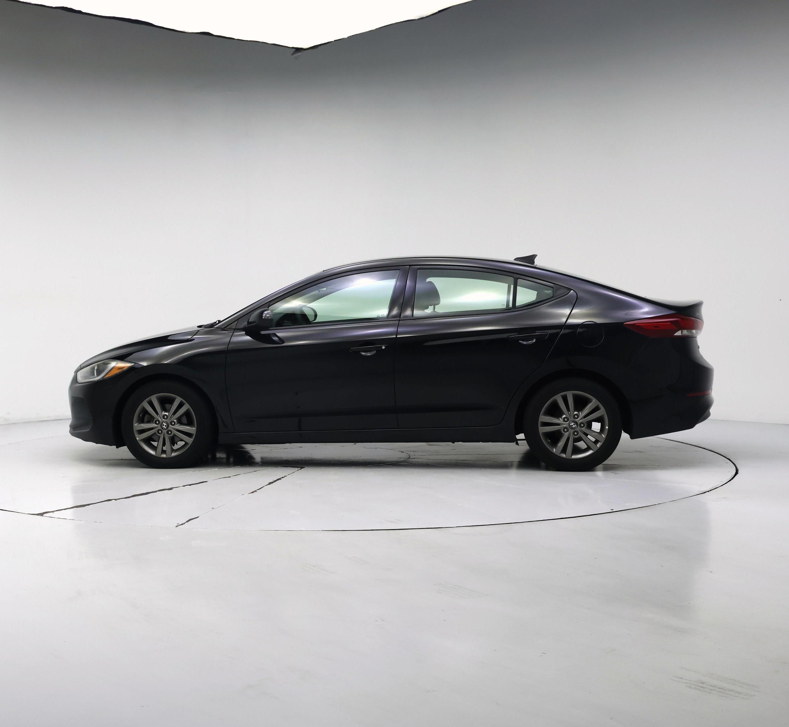 Thumbnail: 2017 Hyundai Elantra - 3